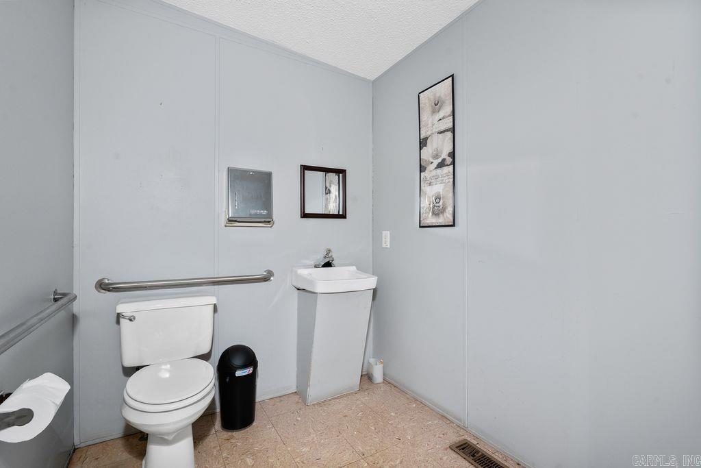 20-1S-19W - Commercial Sale