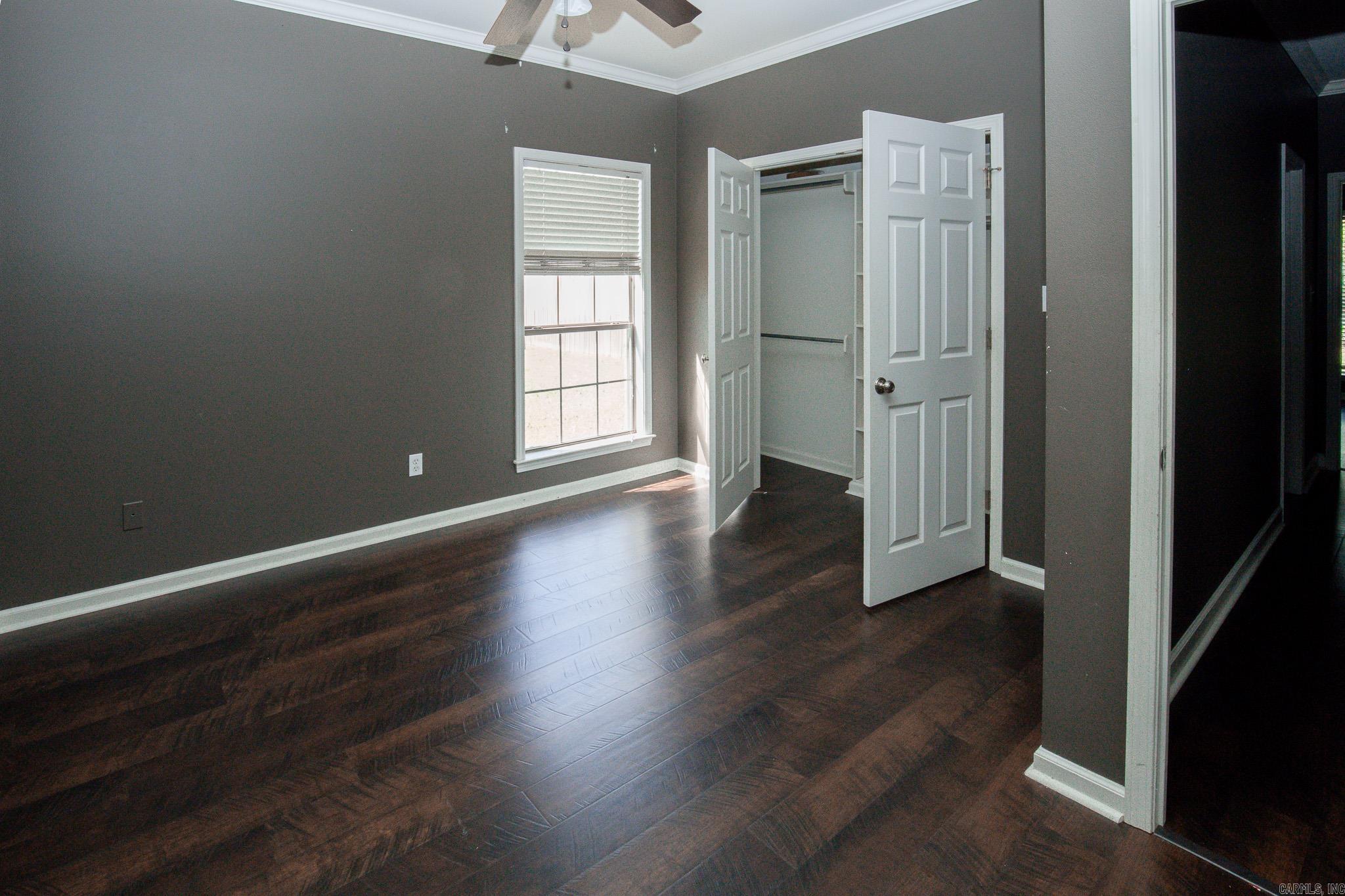 WOODLAND HILLS - Residential