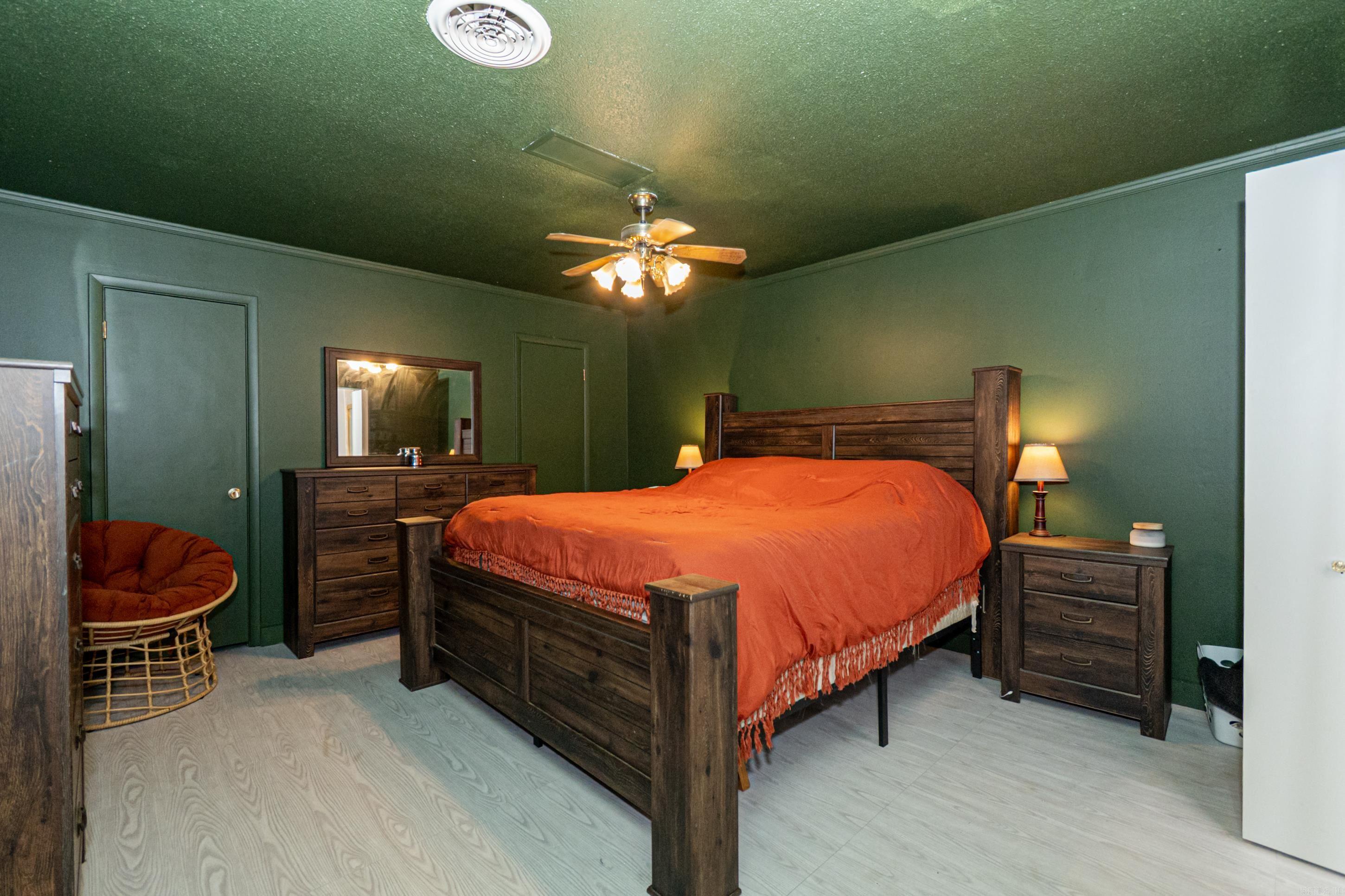 COUNTRY CLUB TERRACE - Residential