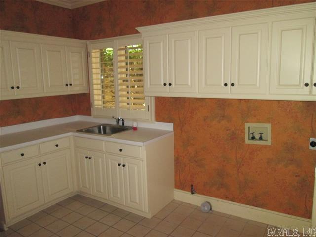 HICKORY HILLS - Residential