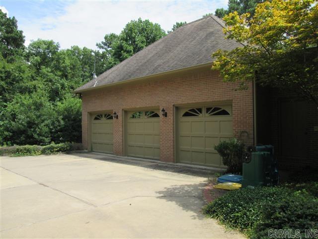 HICKORY HILLS - Residential