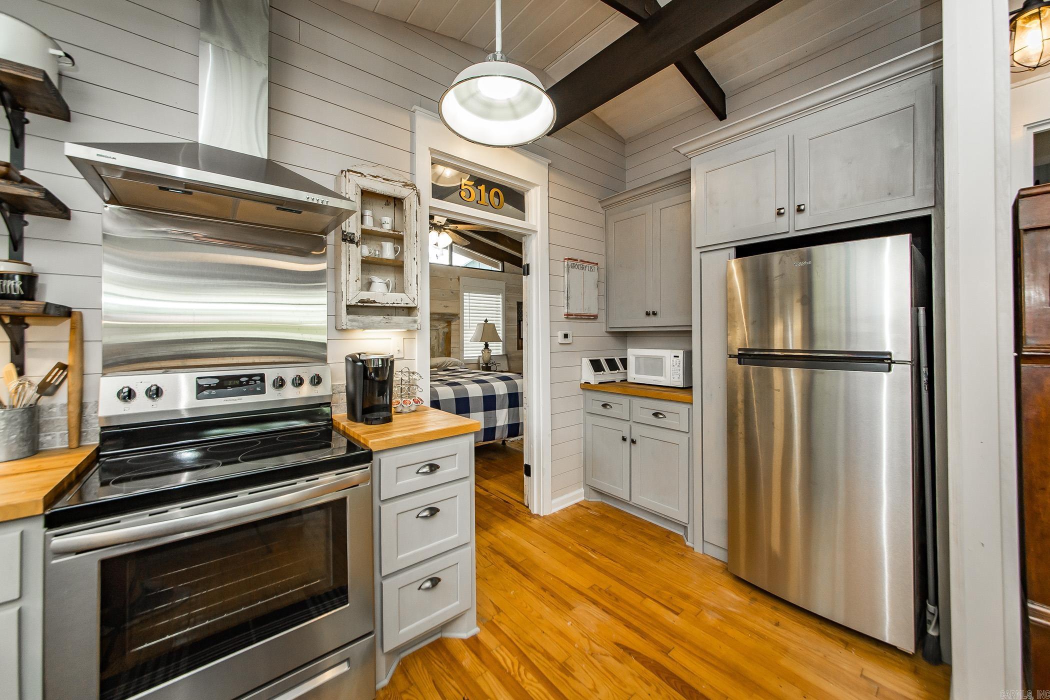Potters Point - Residential