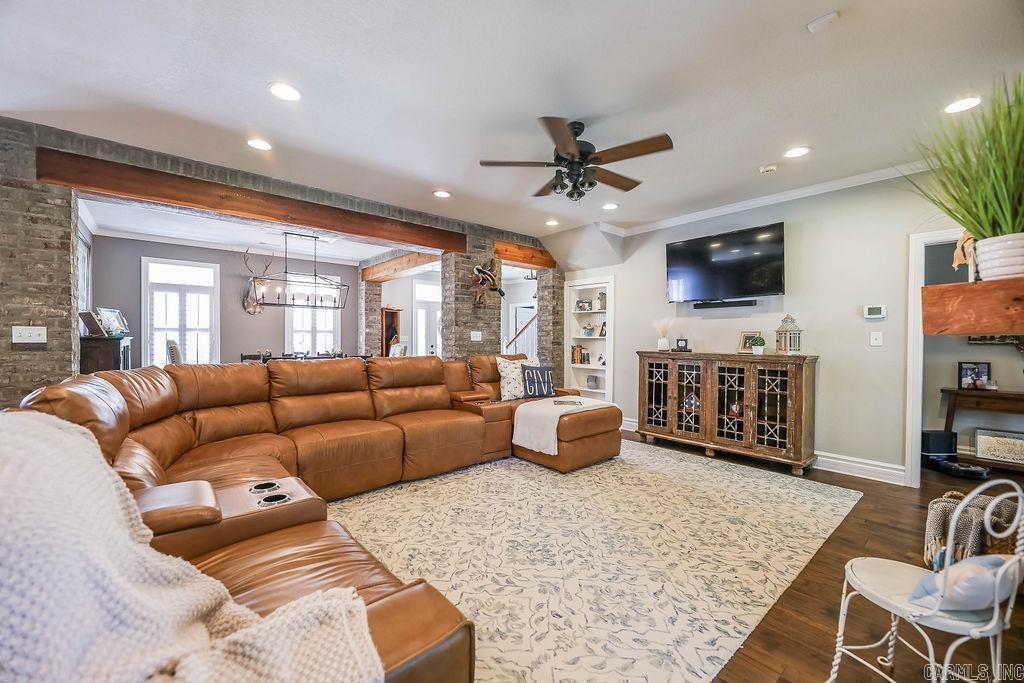 MEADOW HILLS - Residential