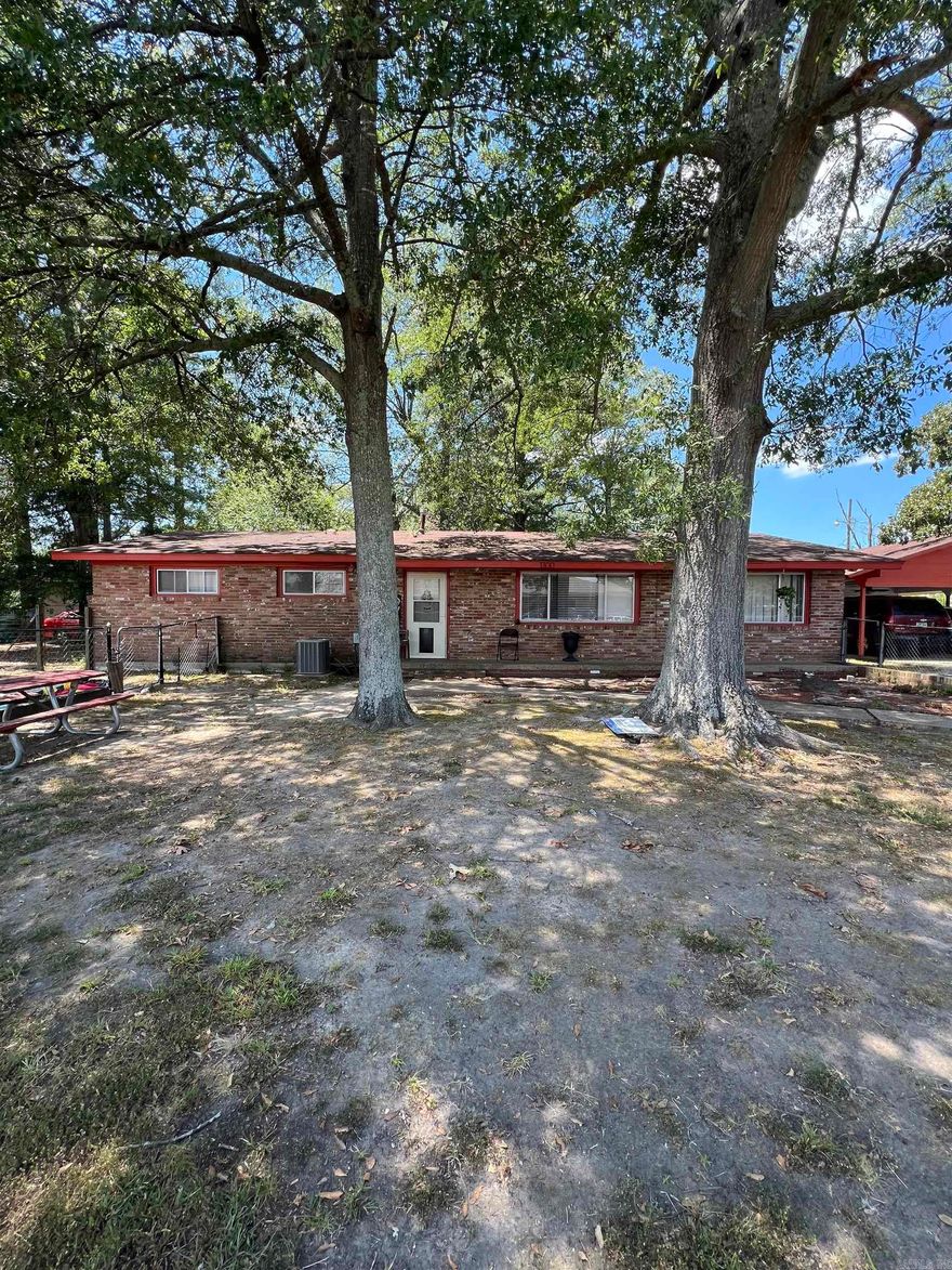 This cozy and inviting home offers a comfortable layout and a great location. Perfect for first-time buyers or anyone looking for a low-maintenance property. Also, enjoy outdoor living with a private backyard, ideal for gardening or relaxing. Perfect for first-time buyers, downsizers, or anyone looking for a comfortable and affordable home. This property also comes with a mother-in-law suite which would be perfect for generating rental income or for extended stay guests. See agent remarks.