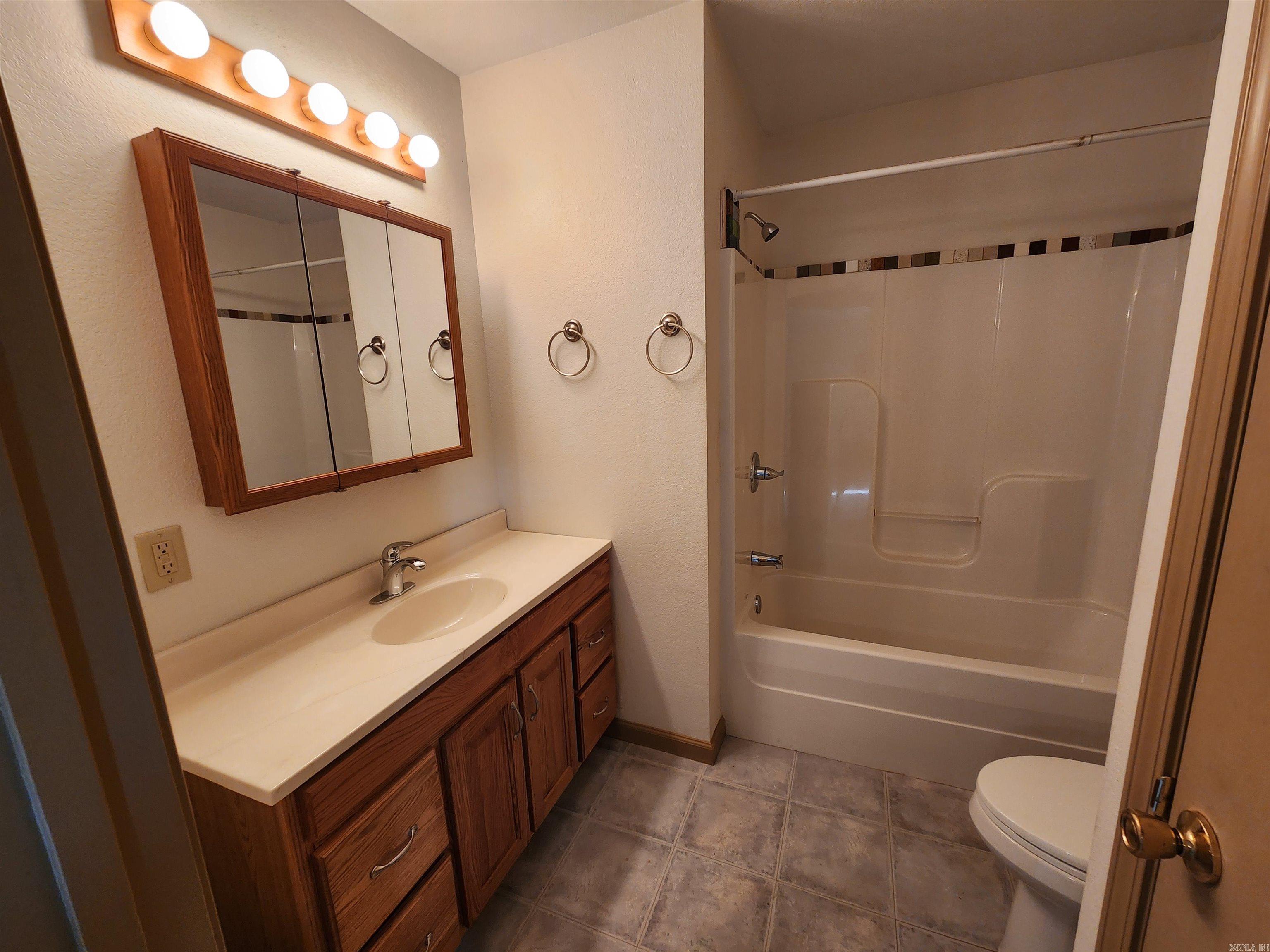 Mena Original - Residential