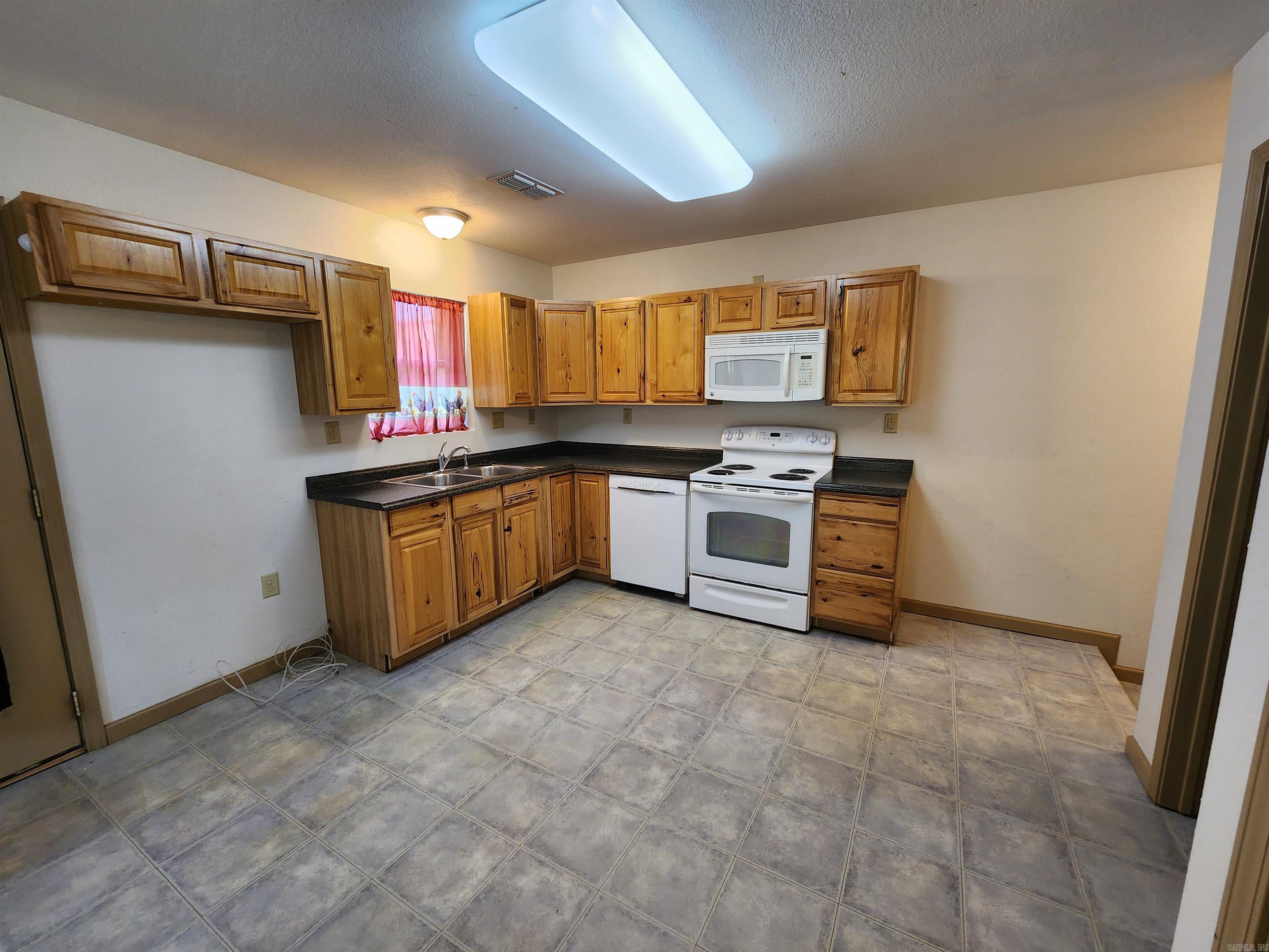 Mena Original - Residential