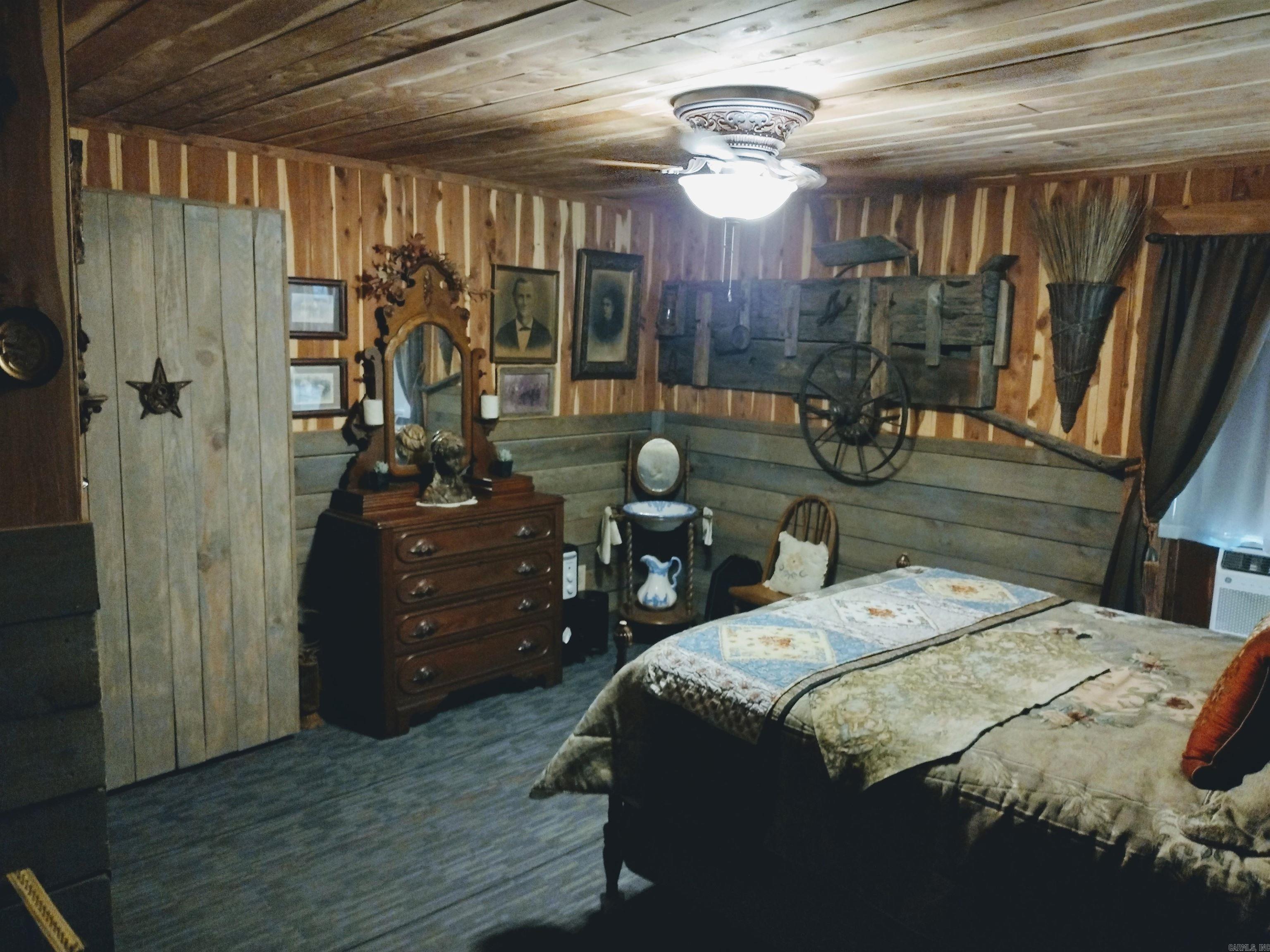 East Calico Rock - Residential