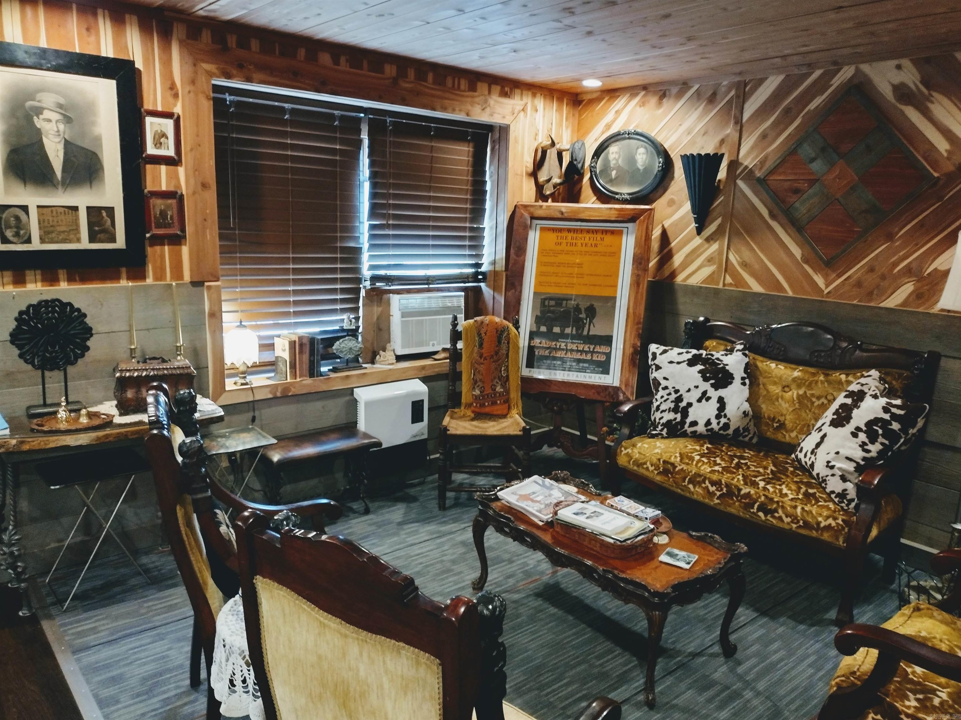 East Calico Rock - Residential