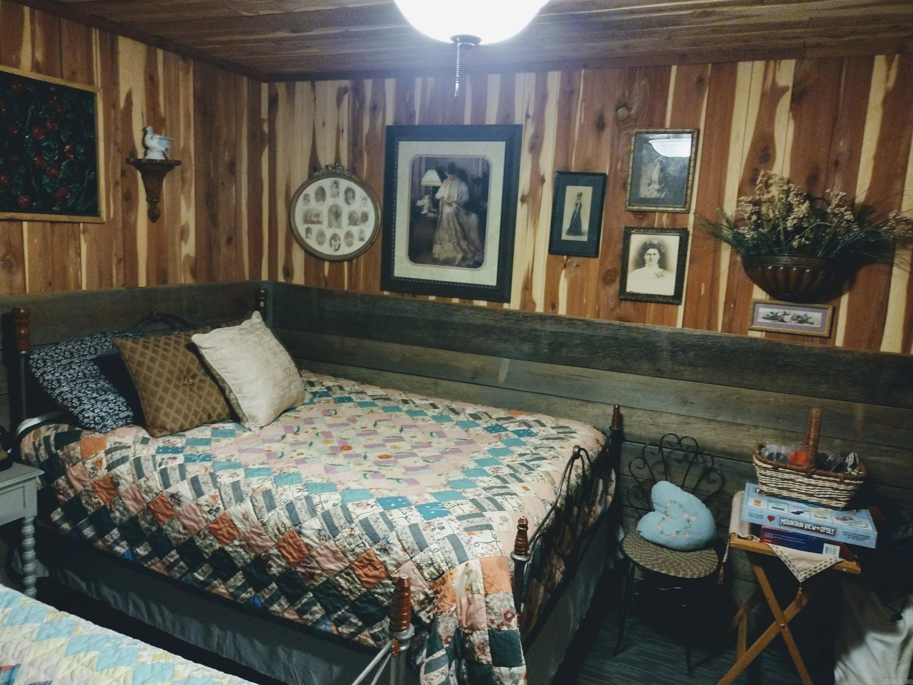 East Calico Rock - Residential