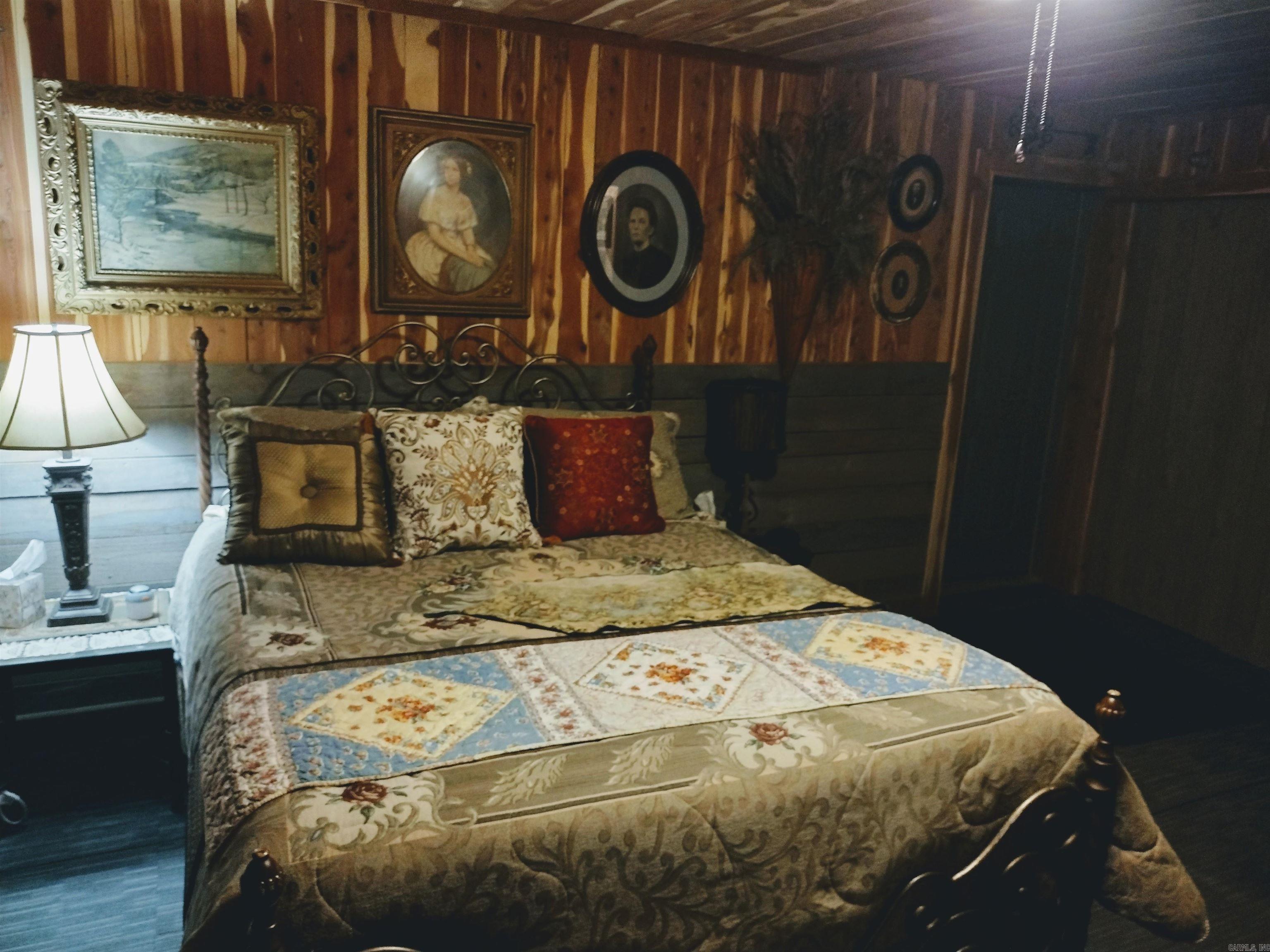 East Calico Rock - Residential