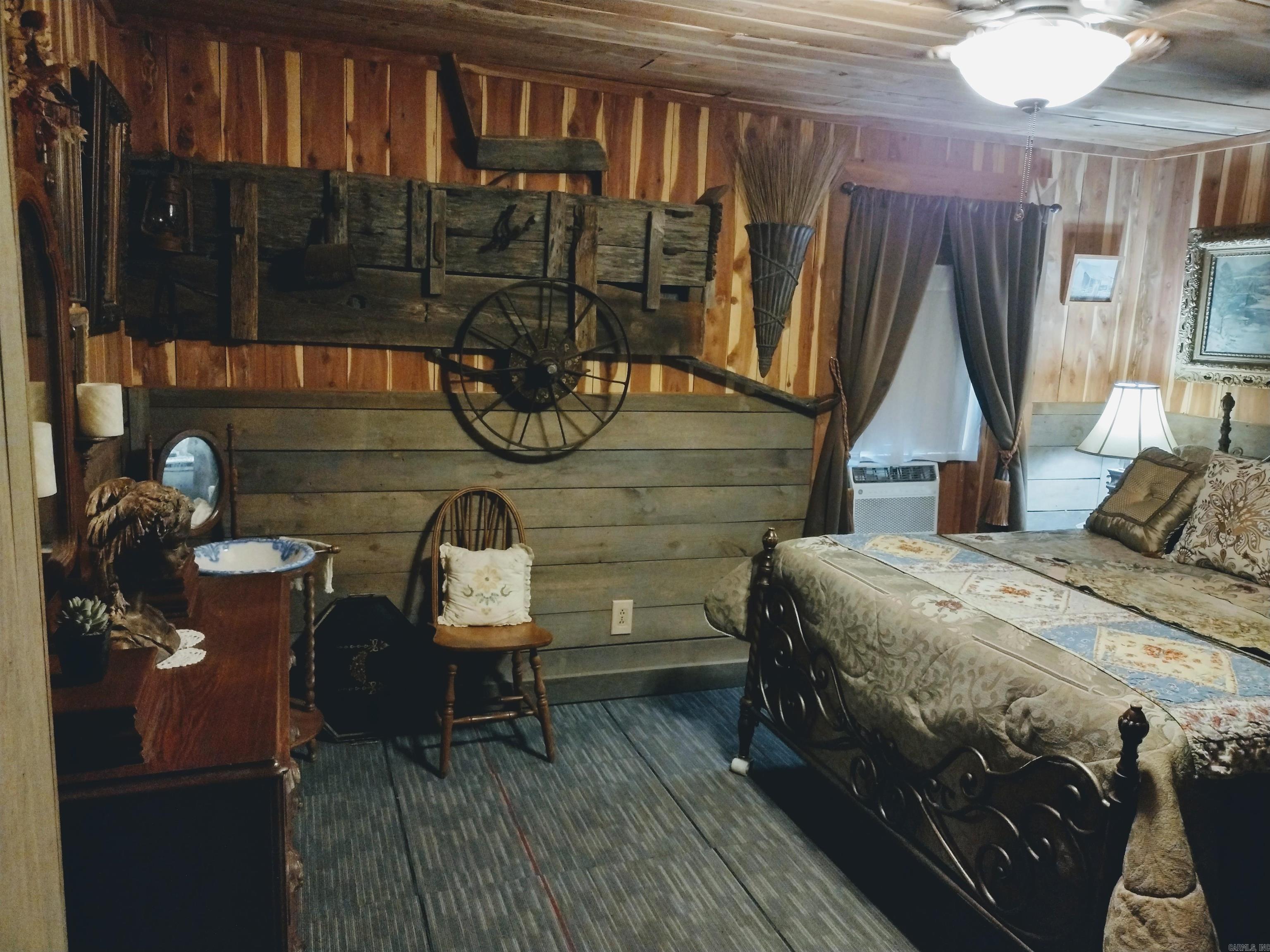 East Calico Rock - Residential