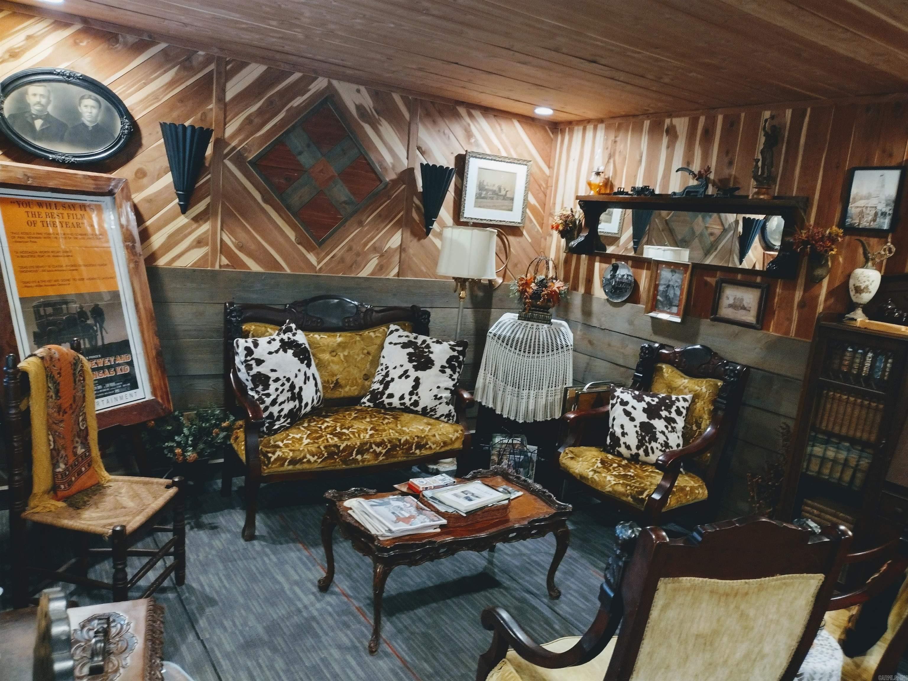 East Calico Rock - Residential