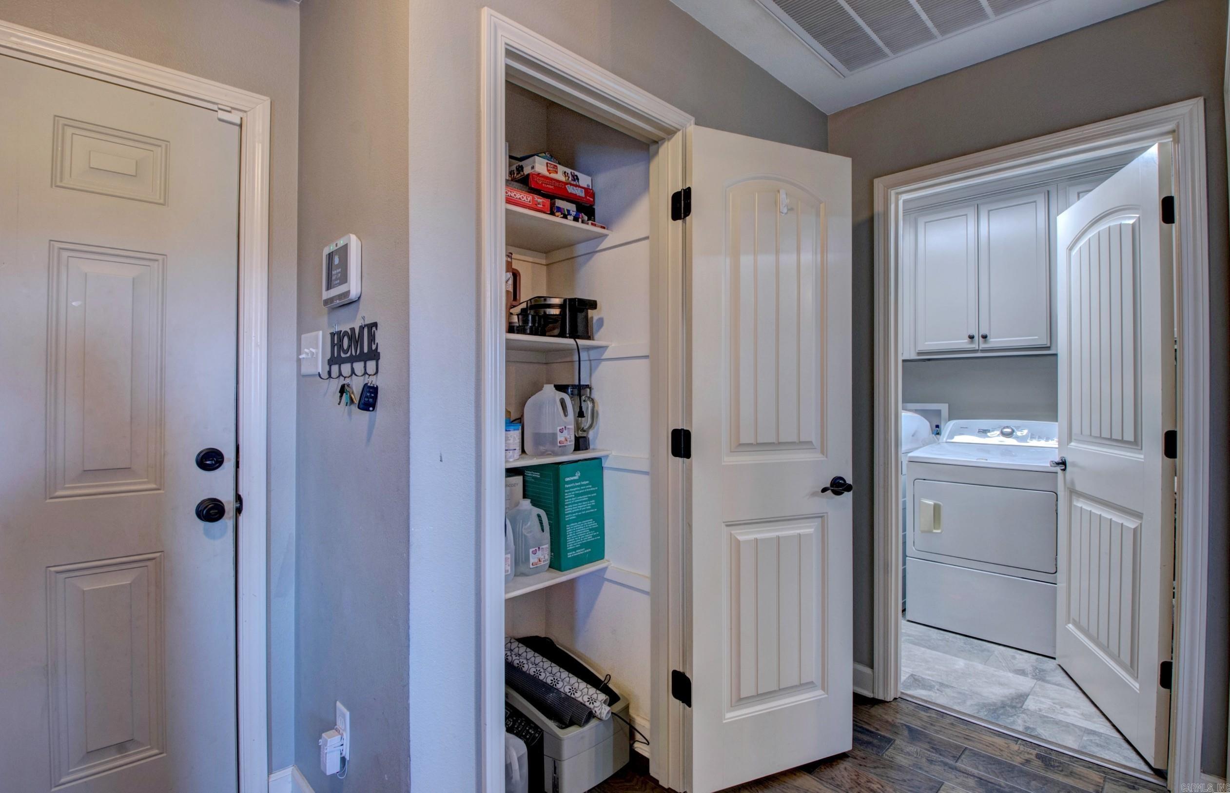 JAXON TERRACE - Residential