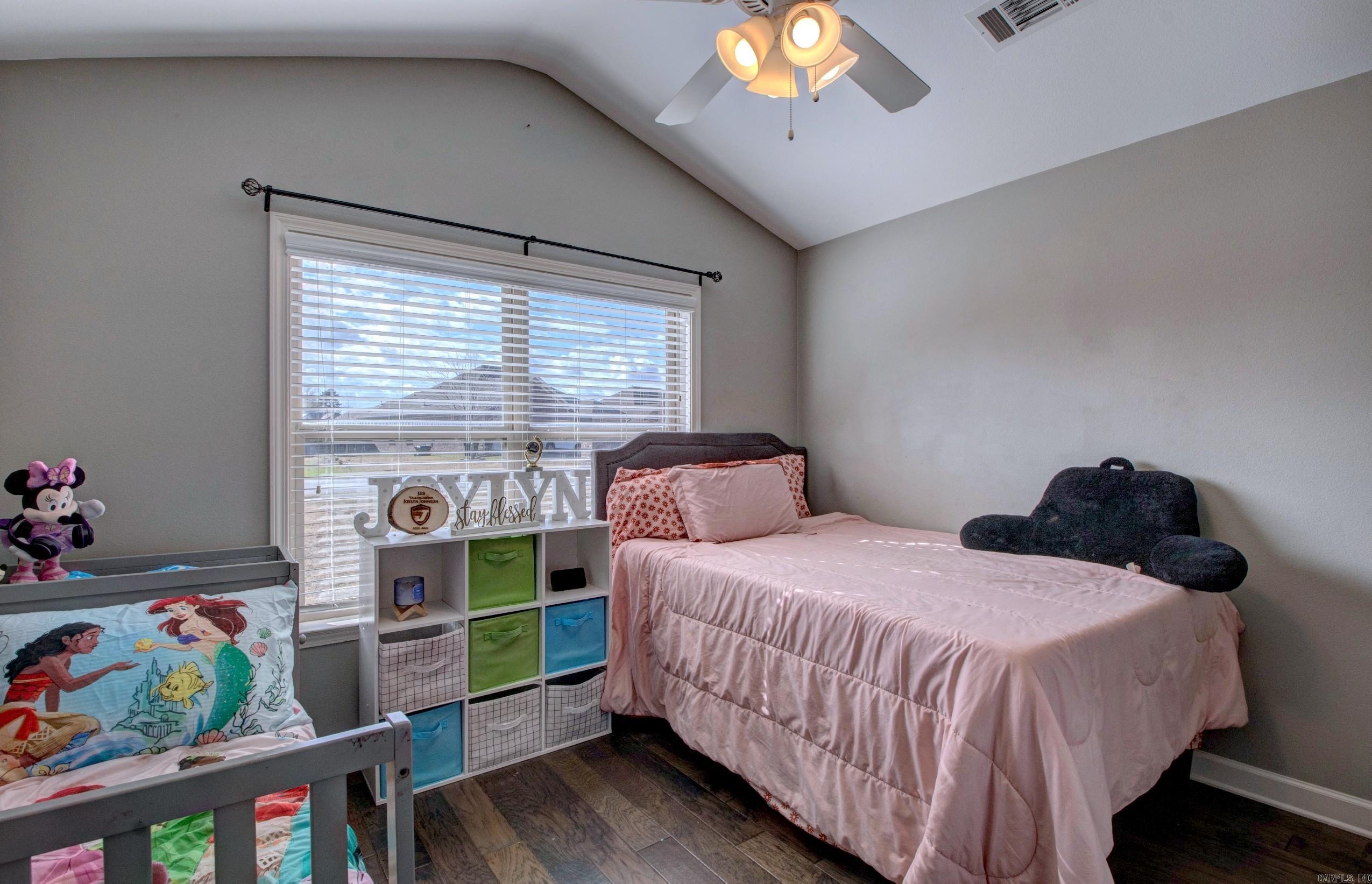 JAXON TERRACE - Residential