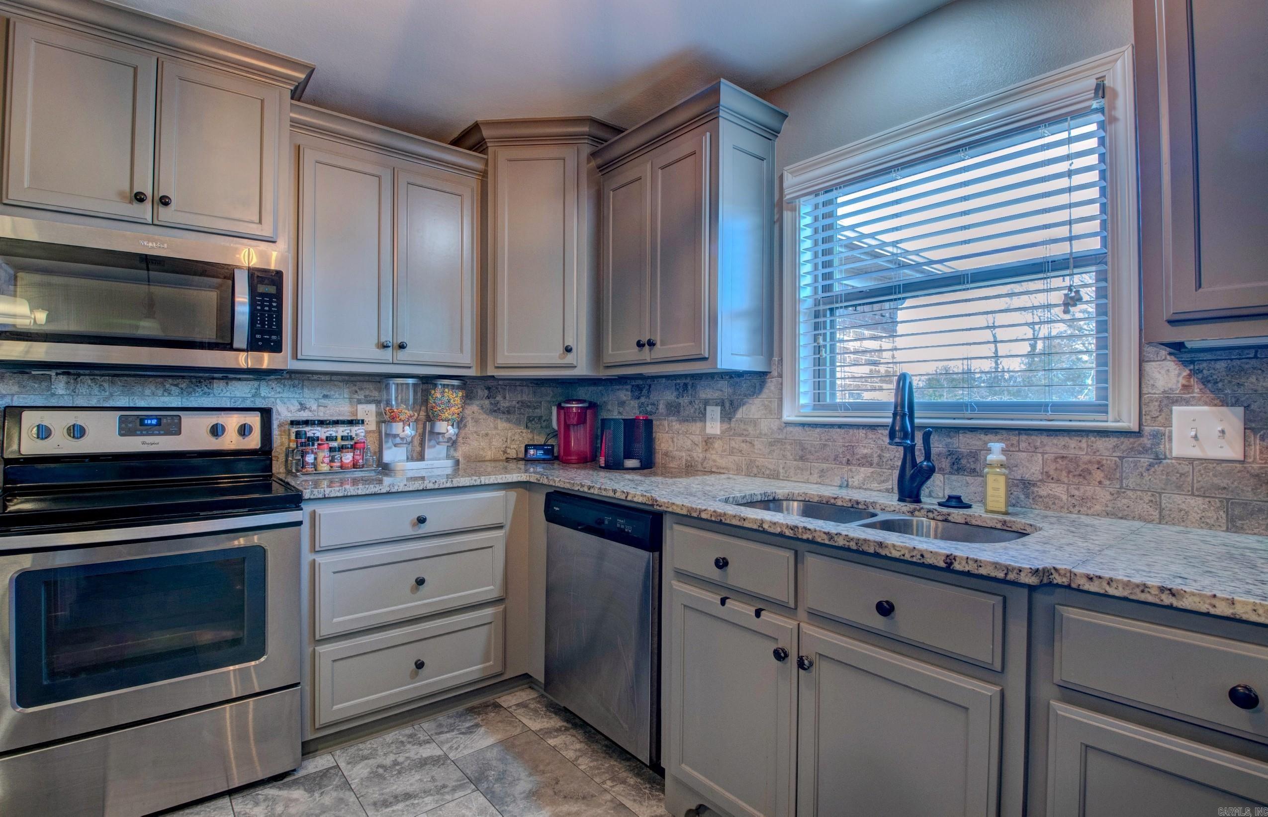 JAXON TERRACE - Residential