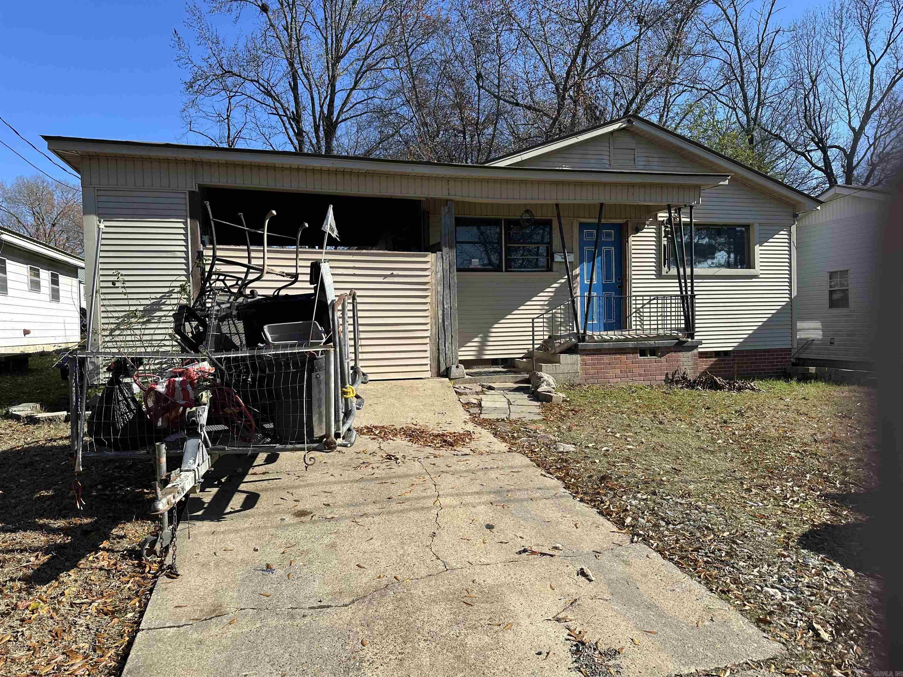 Attention Investors!! This 3 Bedroom 1 Bath home is a fantastic opportunity great location and great potential. Being Sold As-Is  has no electric or water