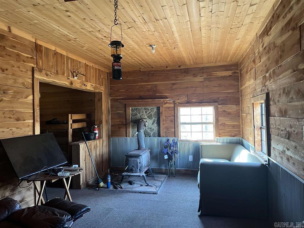 Metes & Bounds - Land