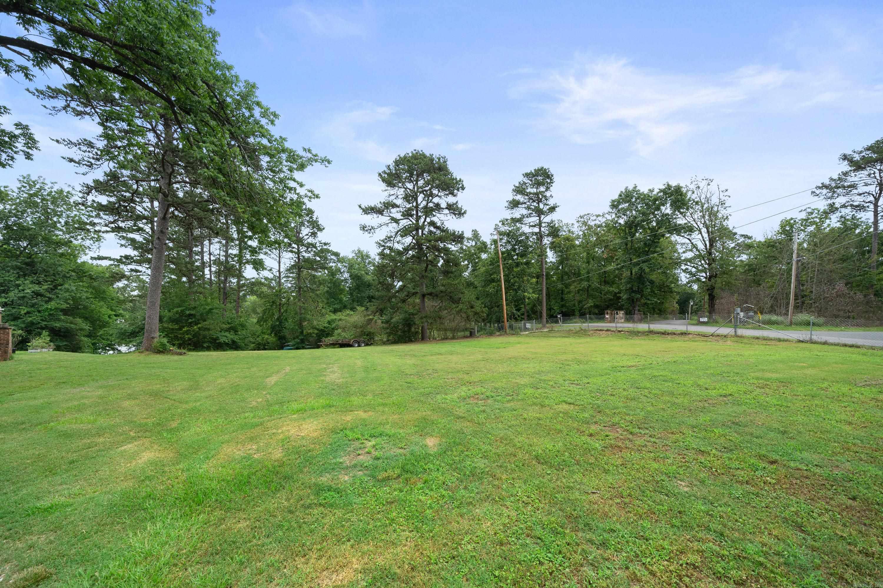 CLINTS LAKE SHORE - Residential