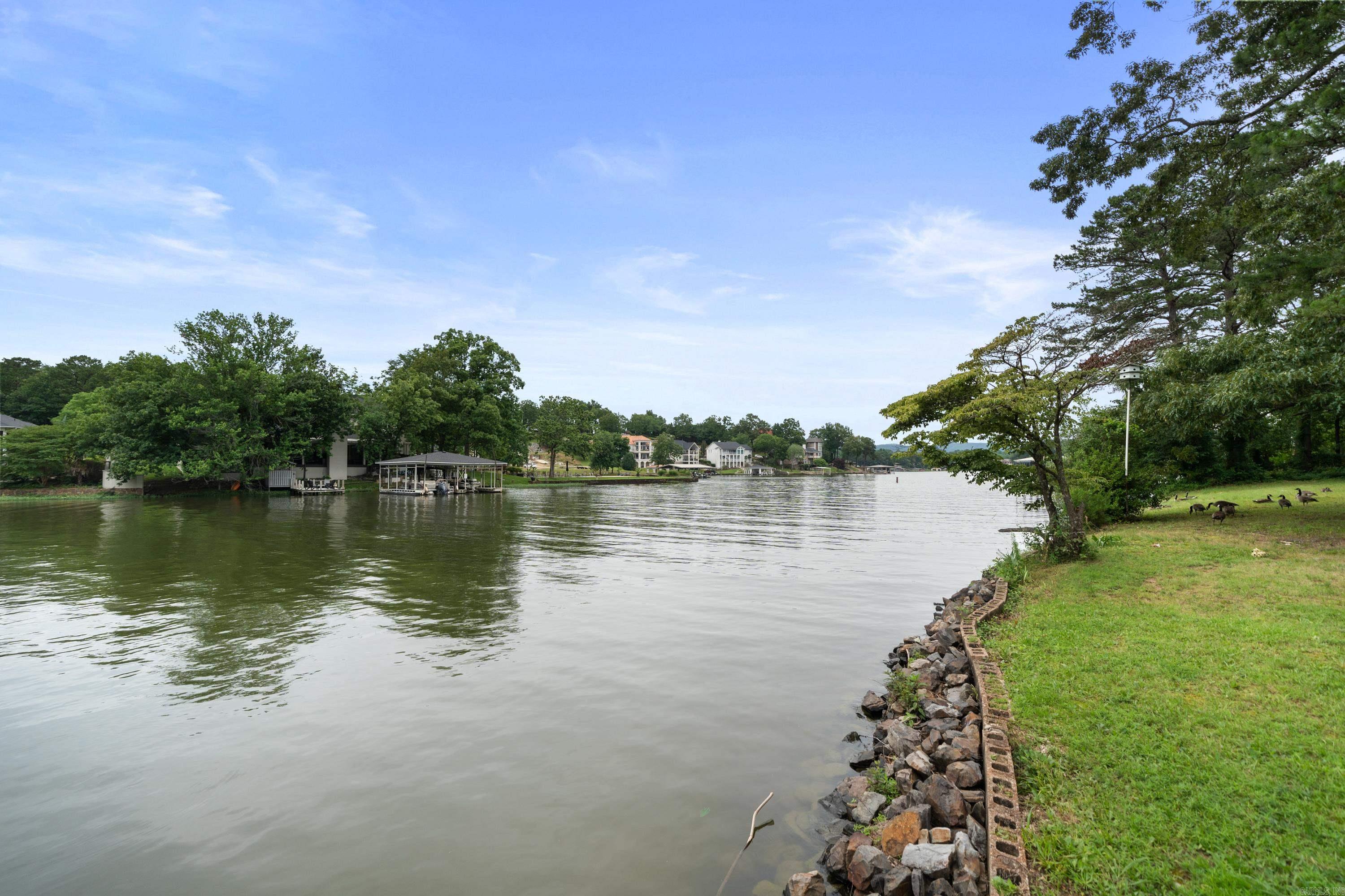 CLINTS LAKE SHORE - Residential