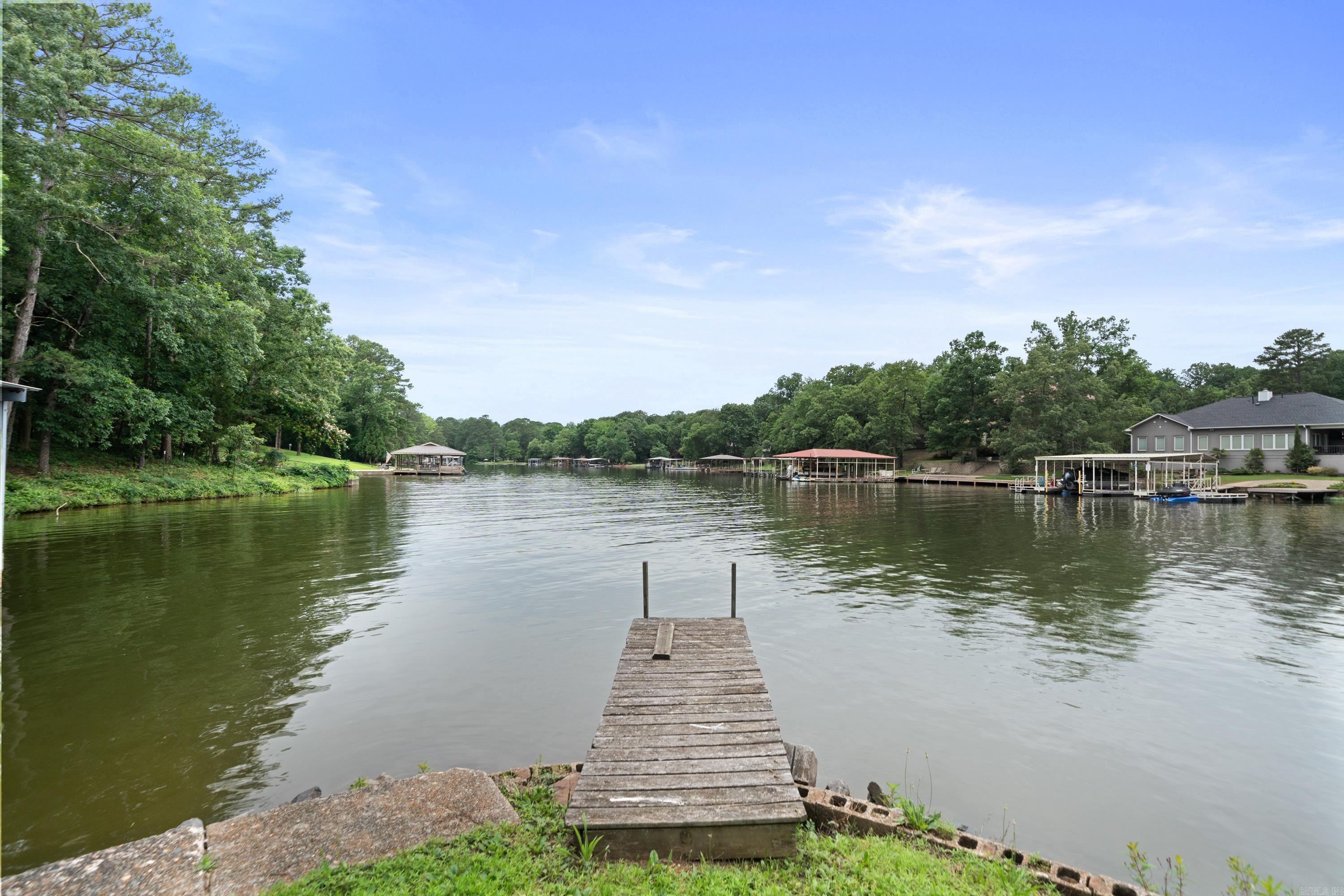 CLINTS LAKE SHORE - Residential