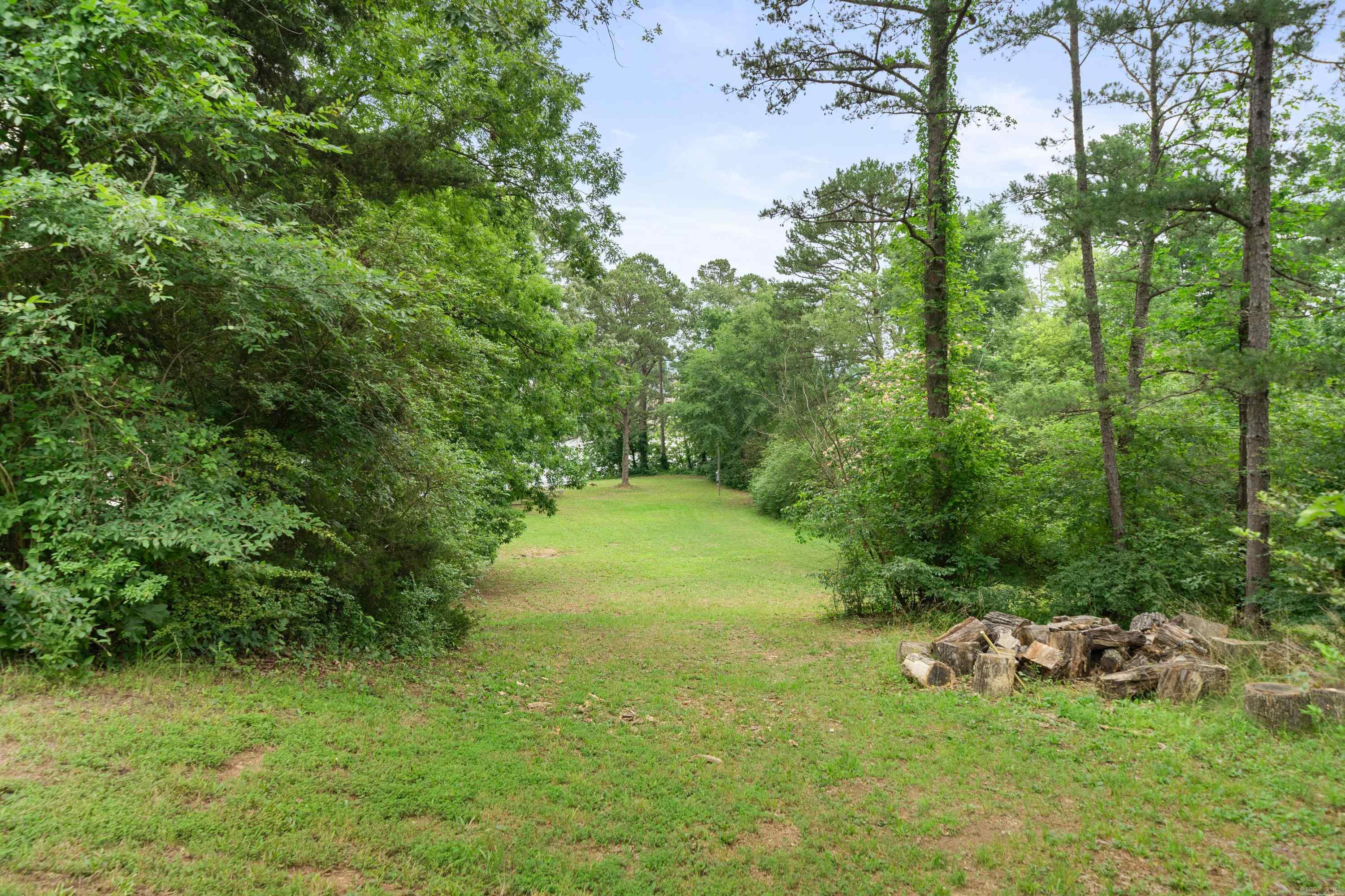 CLINTS LAKE SHORE - Residential
