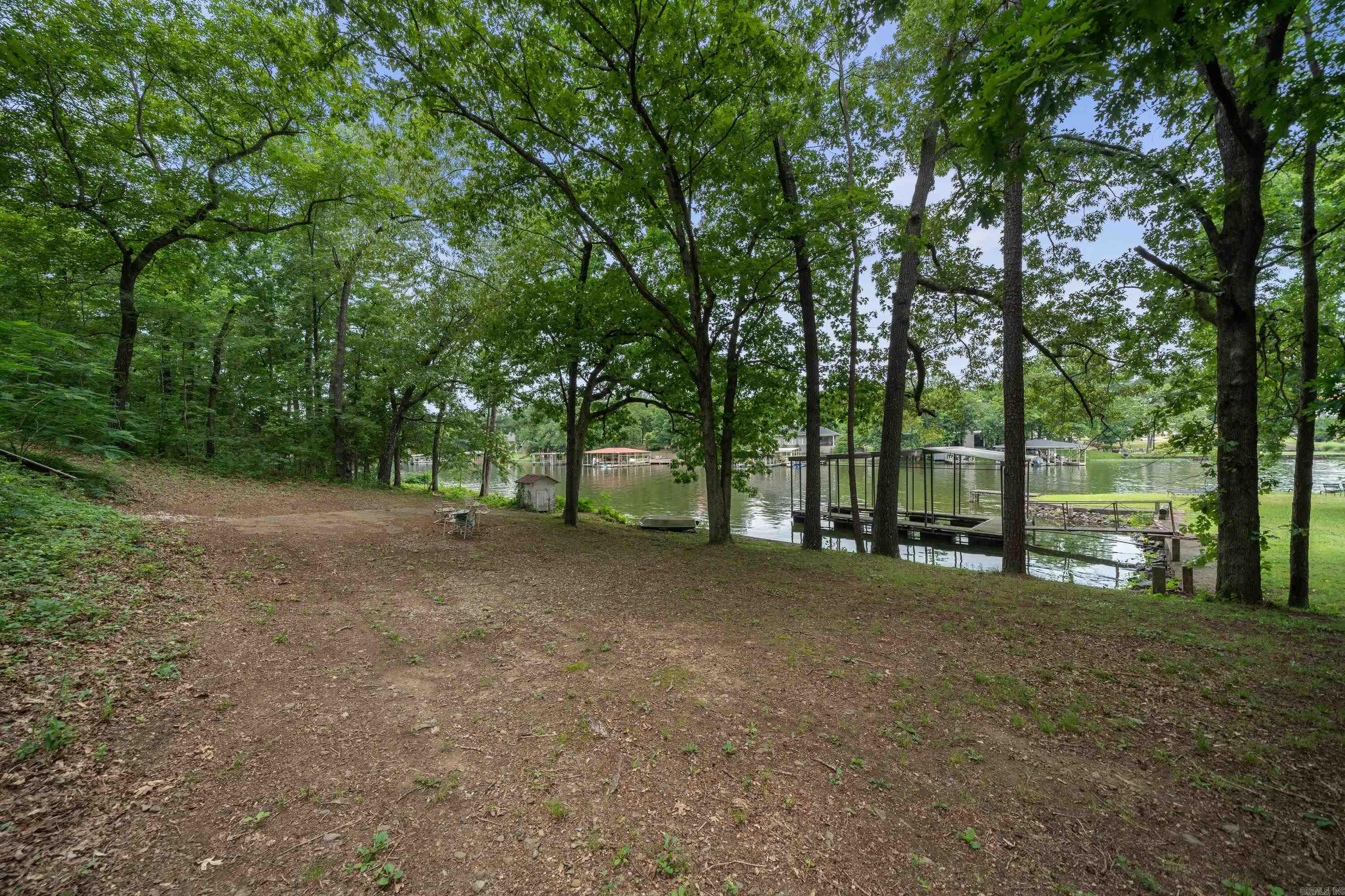CLINTS LAKE SHORE - Residential