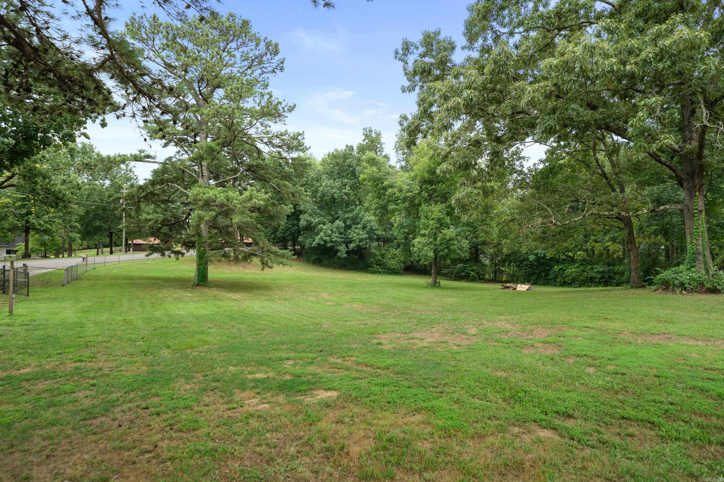 CLINTS LAKE SHORE - Residential