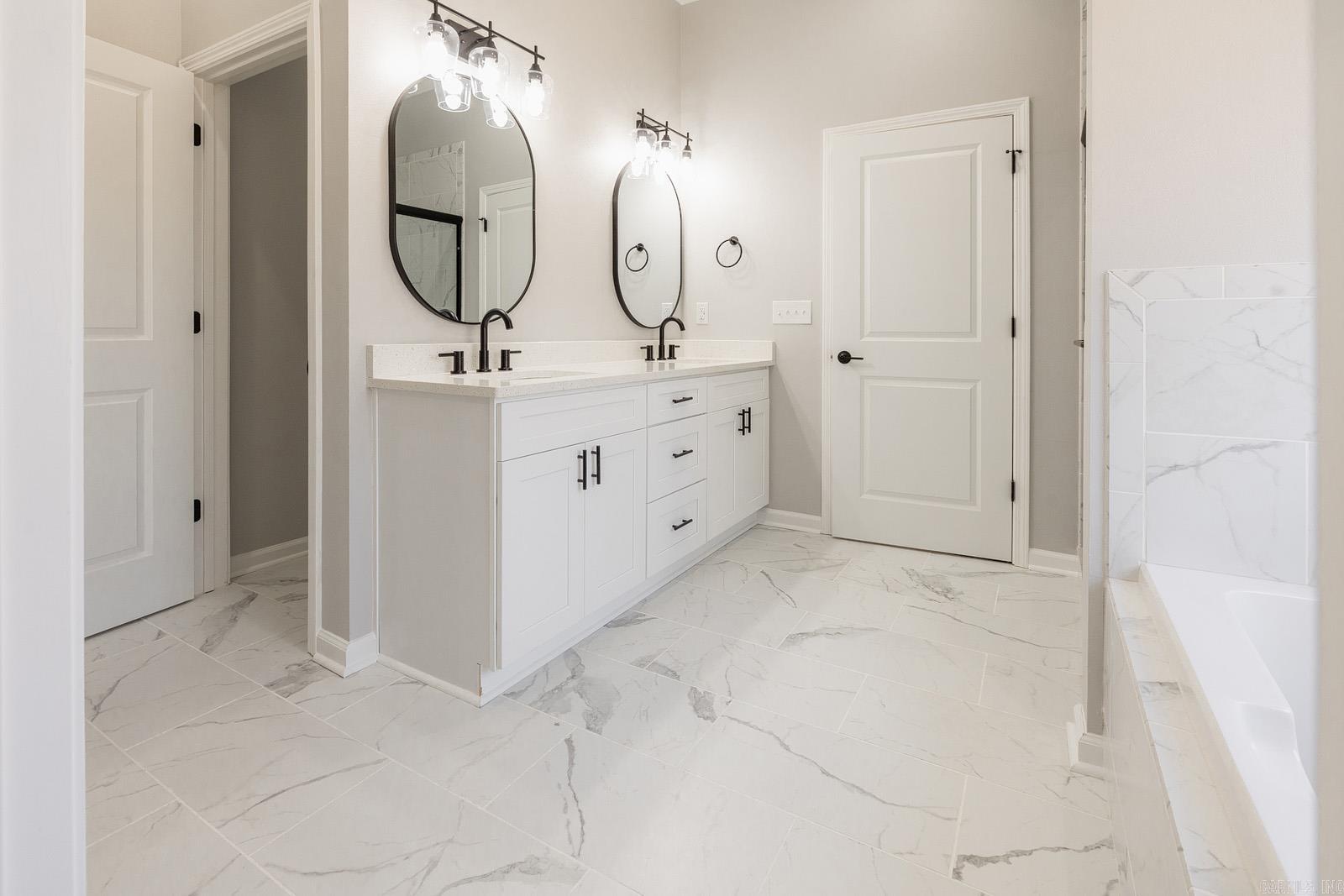 Hawks Point - Residential