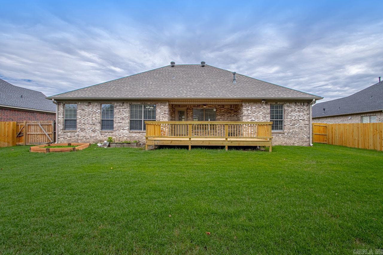 Capital Lakes - Residential