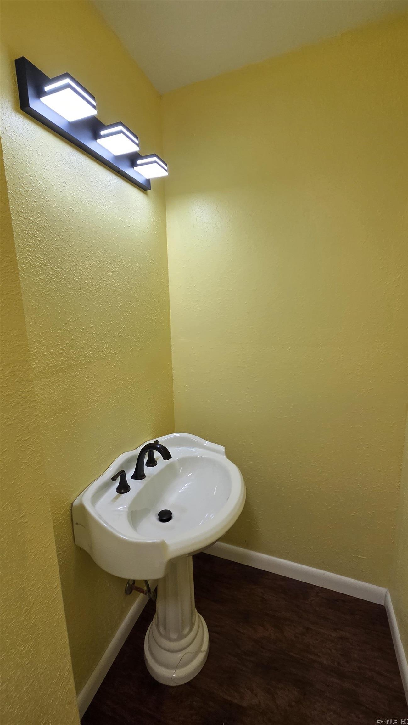 CHELSEA GLADES - Residential