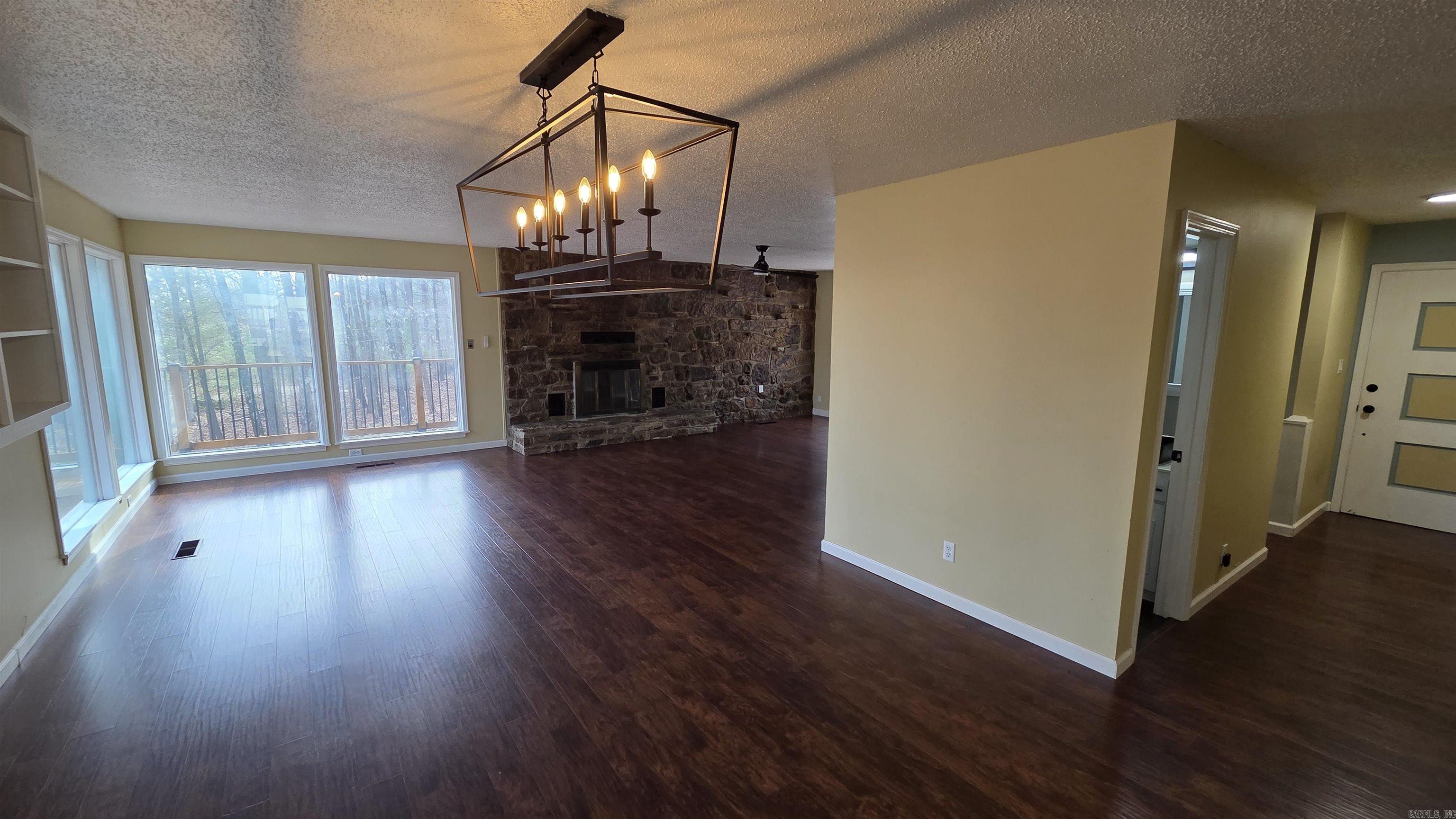 CHELSEA GLADES - Residential