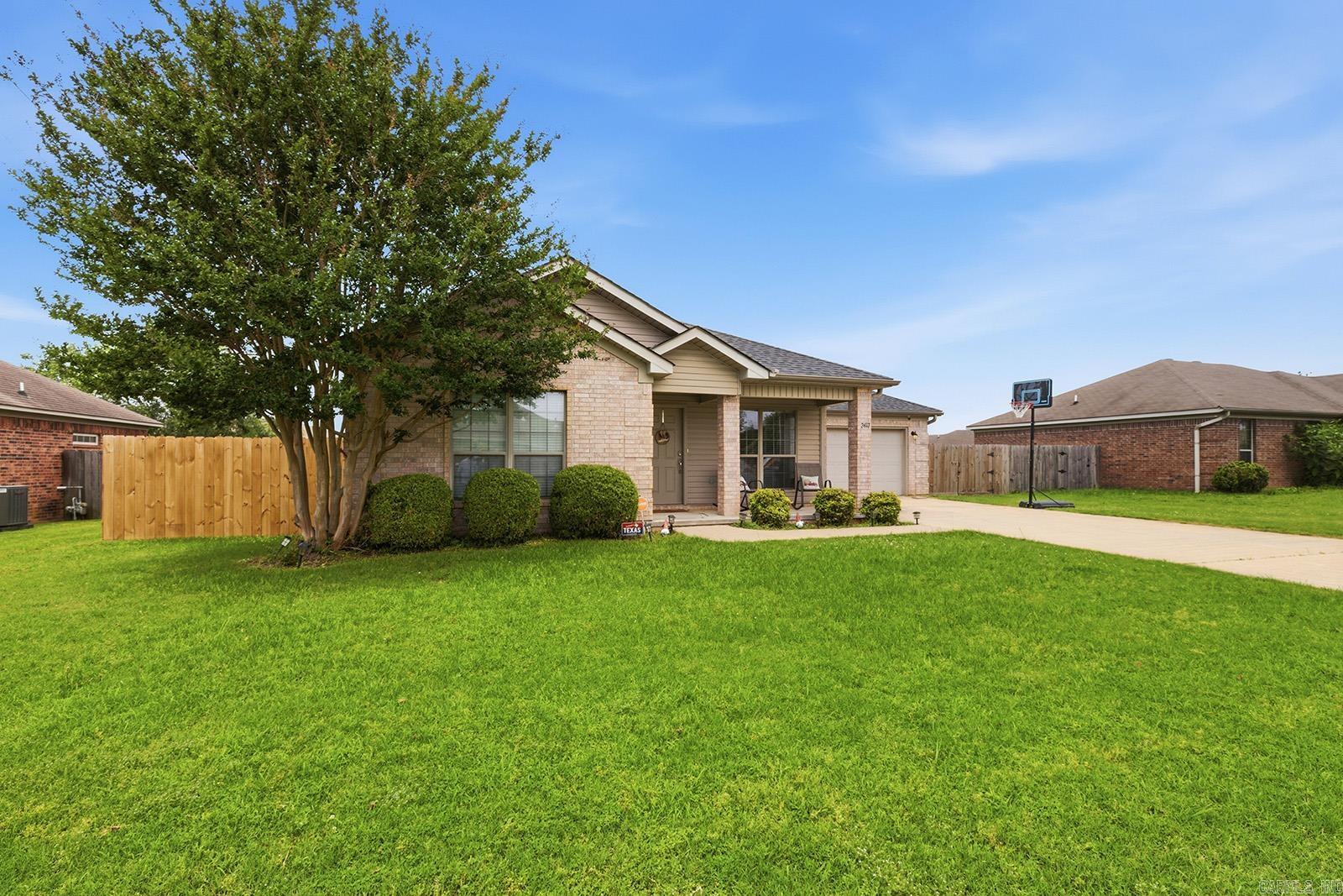 STONEHENGE PLACE - Residential