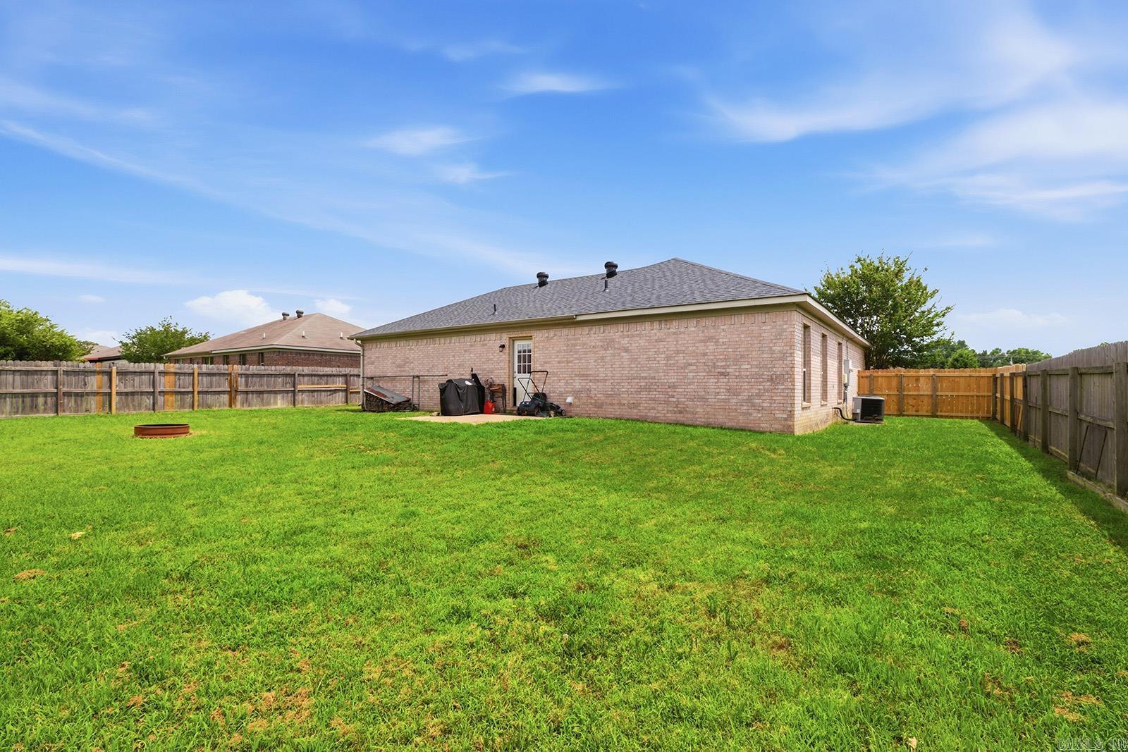 STONEHENGE PLACE - Residential