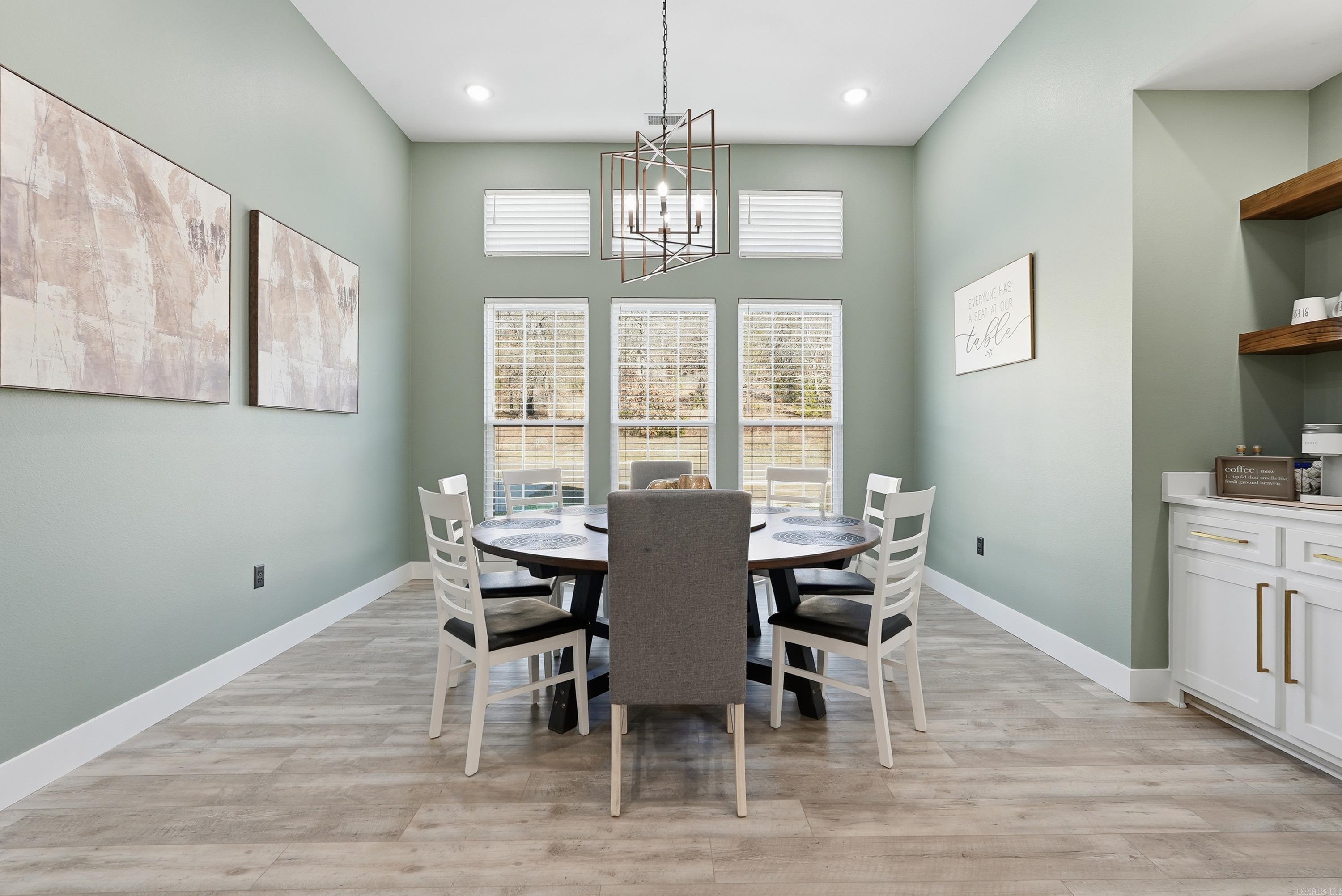 HIDDEN VALLEY - Residential