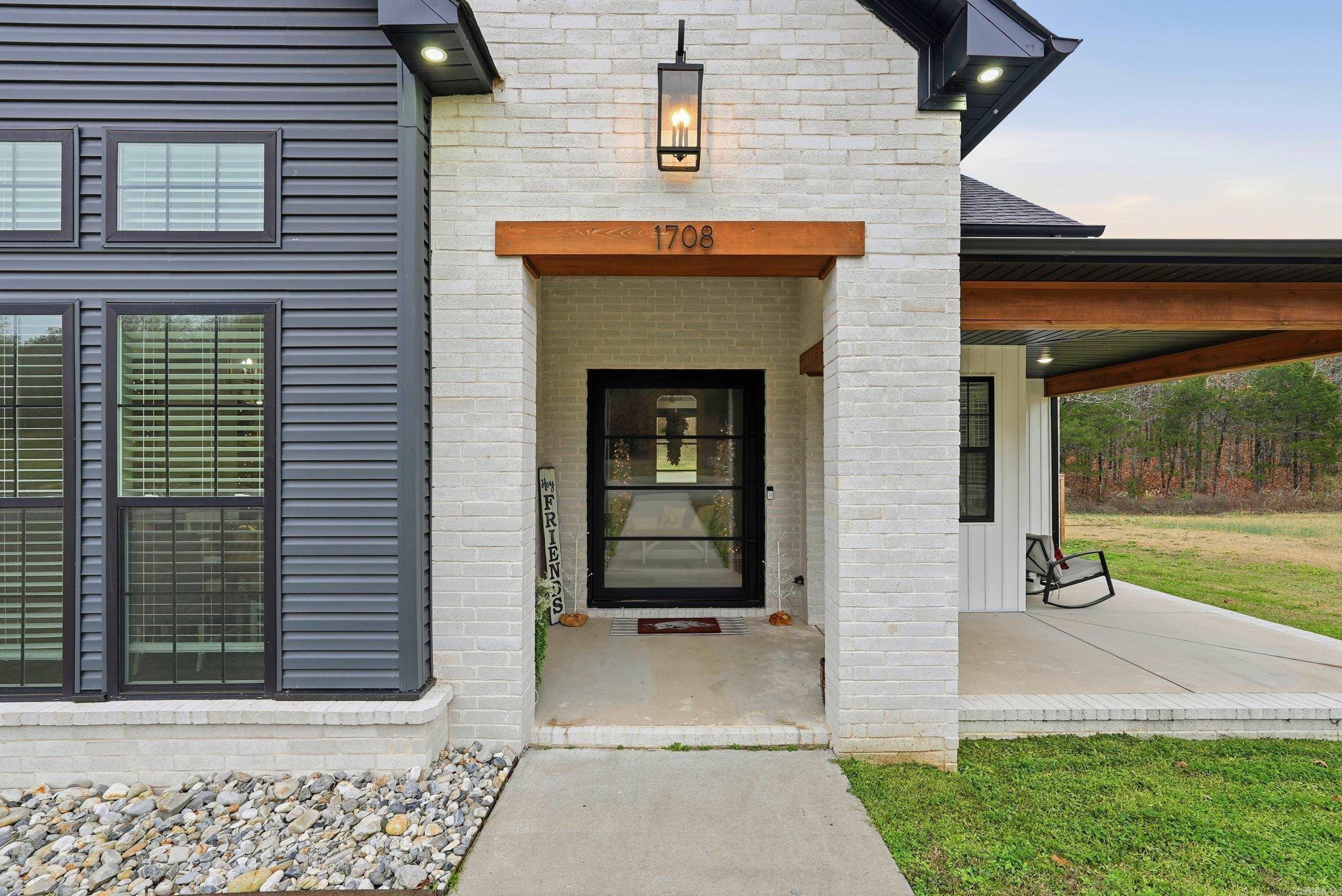 HIDDEN VALLEY - Residential