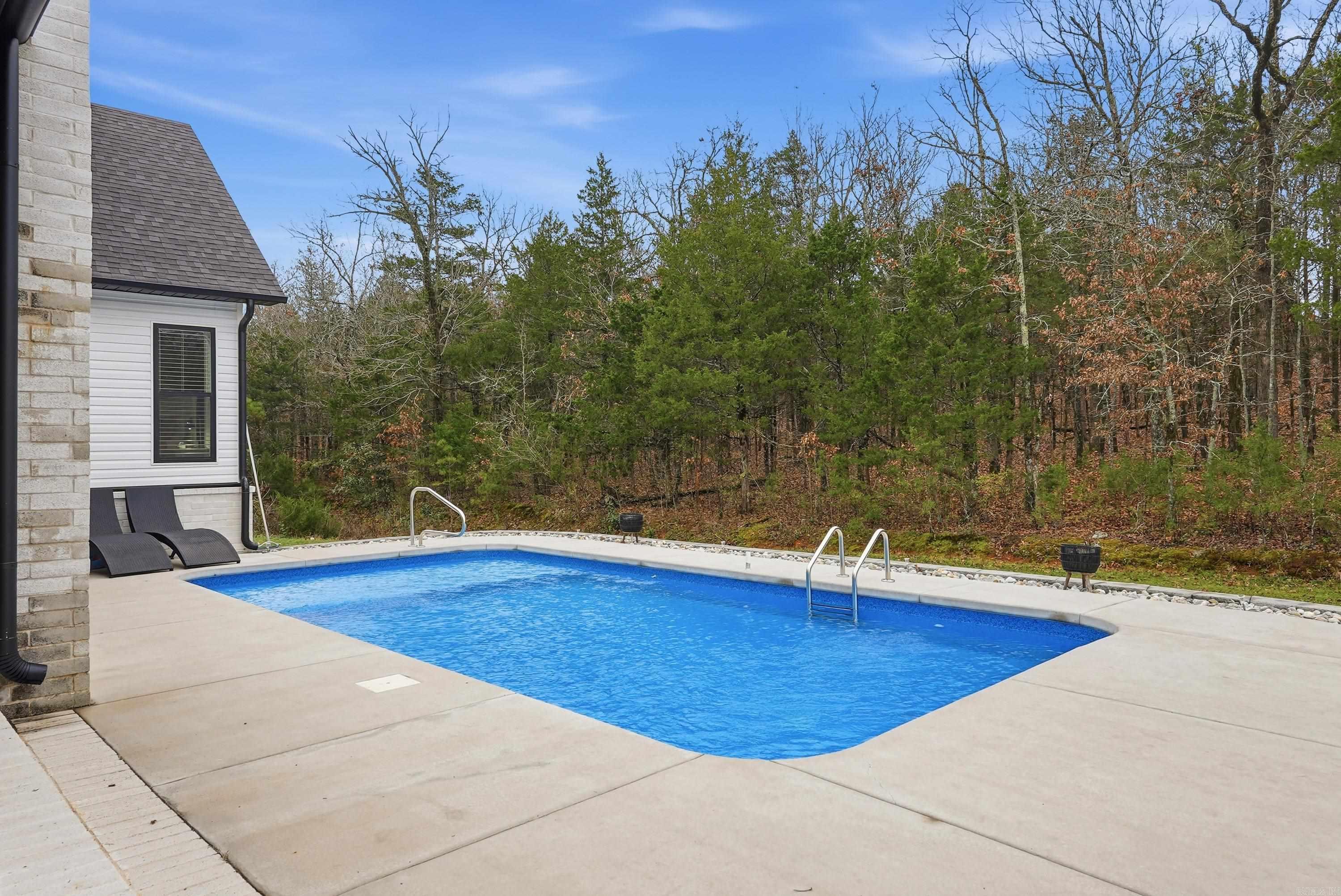 HIDDEN VALLEY - Residential