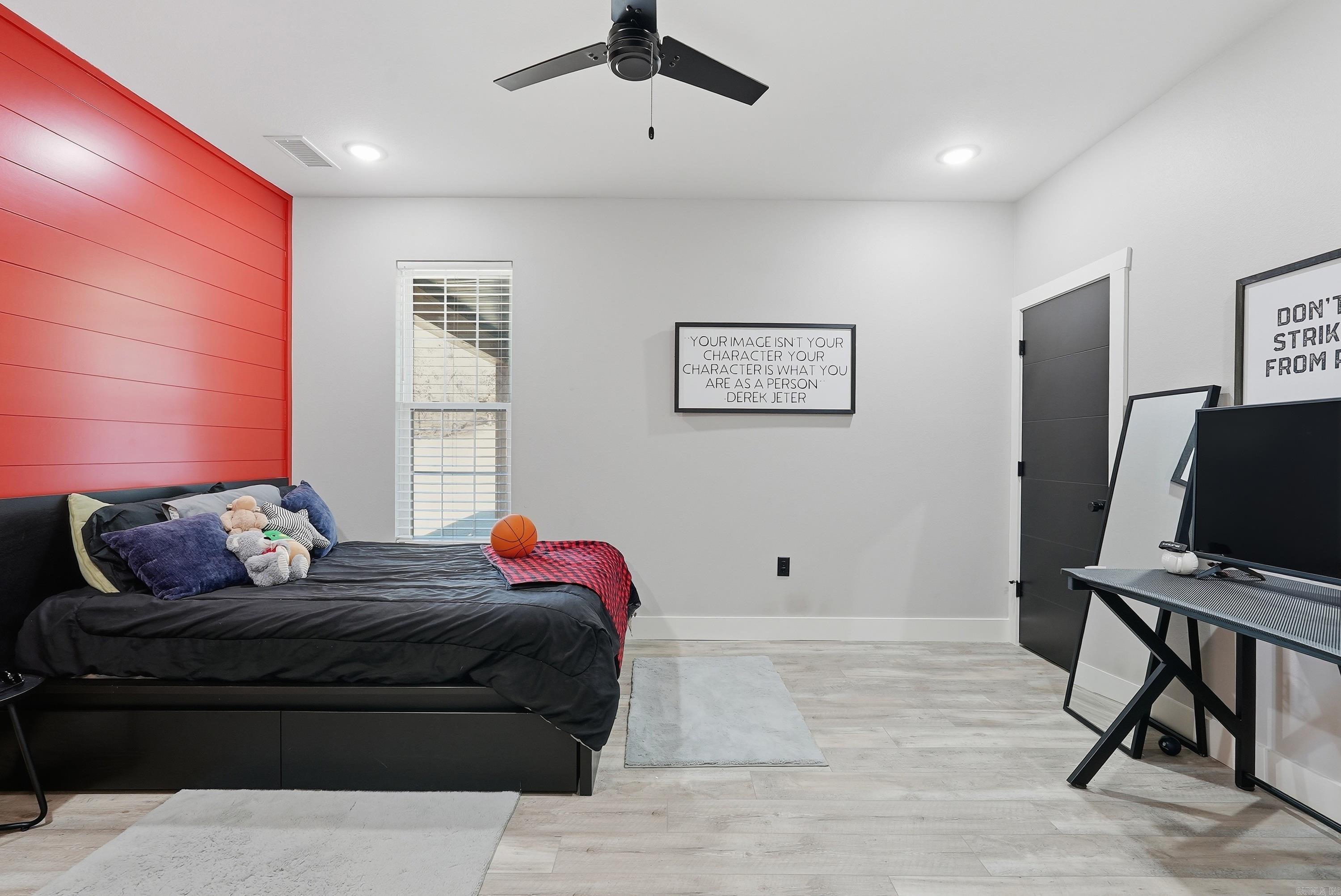 HIDDEN VALLEY - Residential