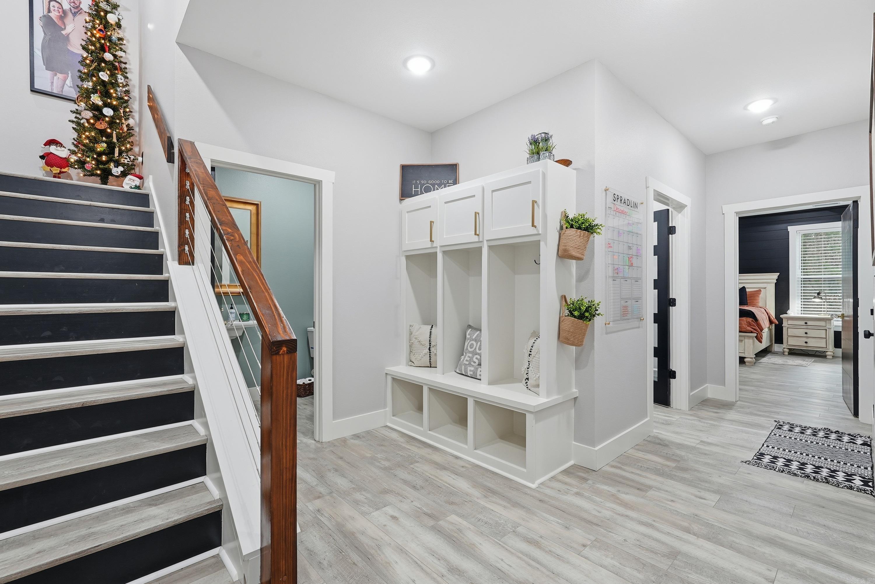 HIDDEN VALLEY - Residential