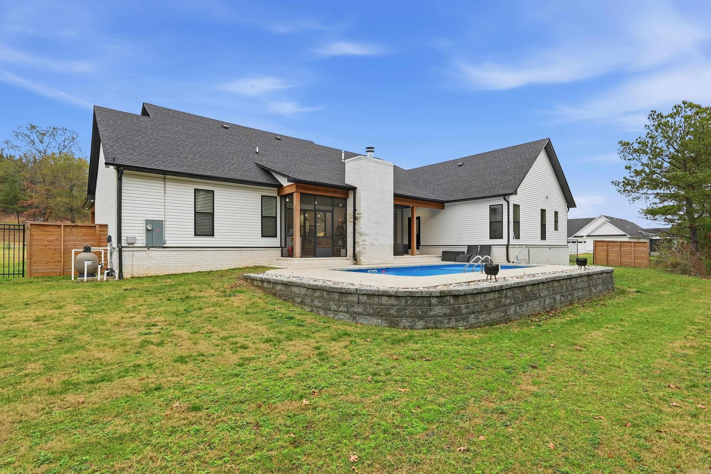 HIDDEN VALLEY - Residential