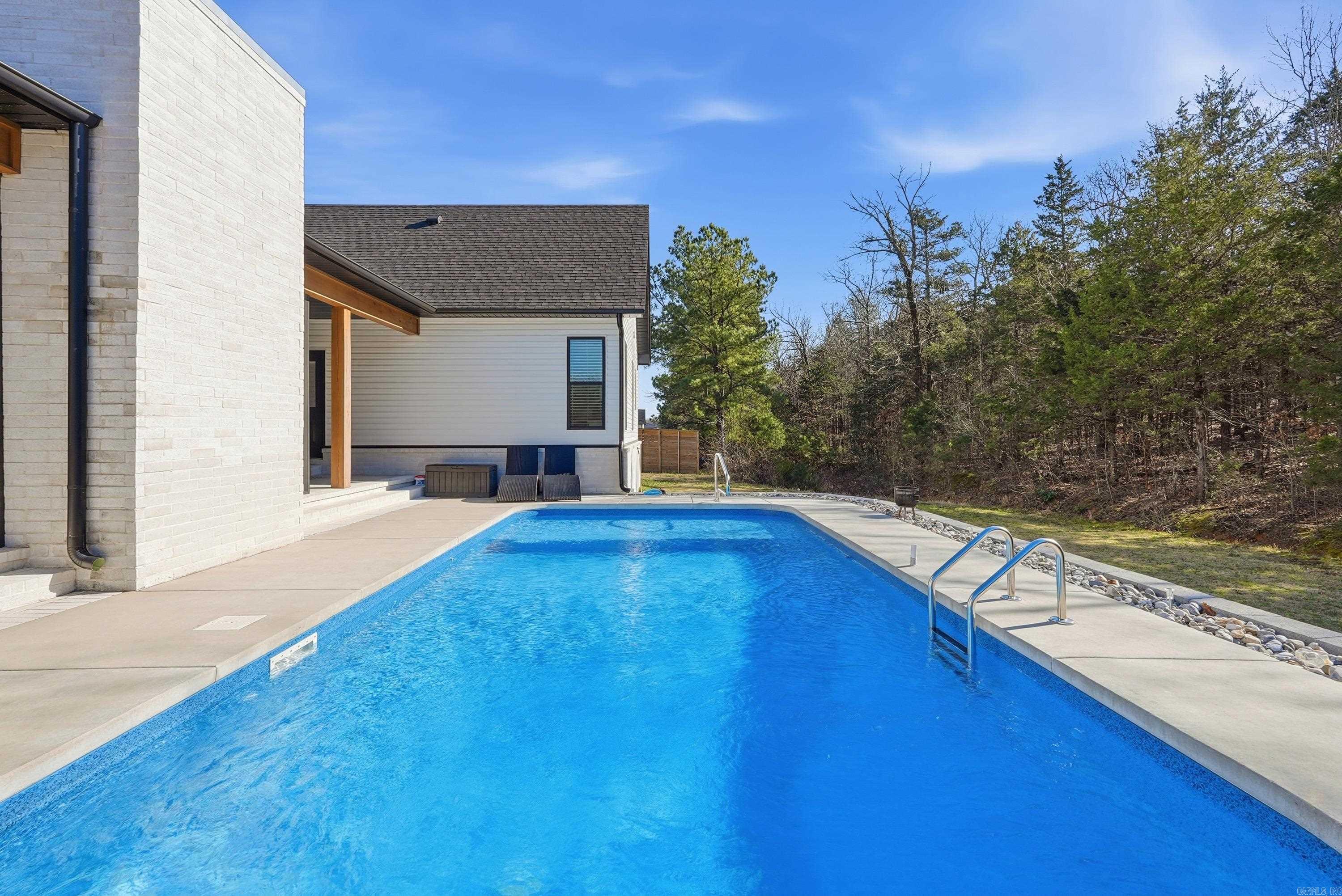 HIDDEN VALLEY - Residential