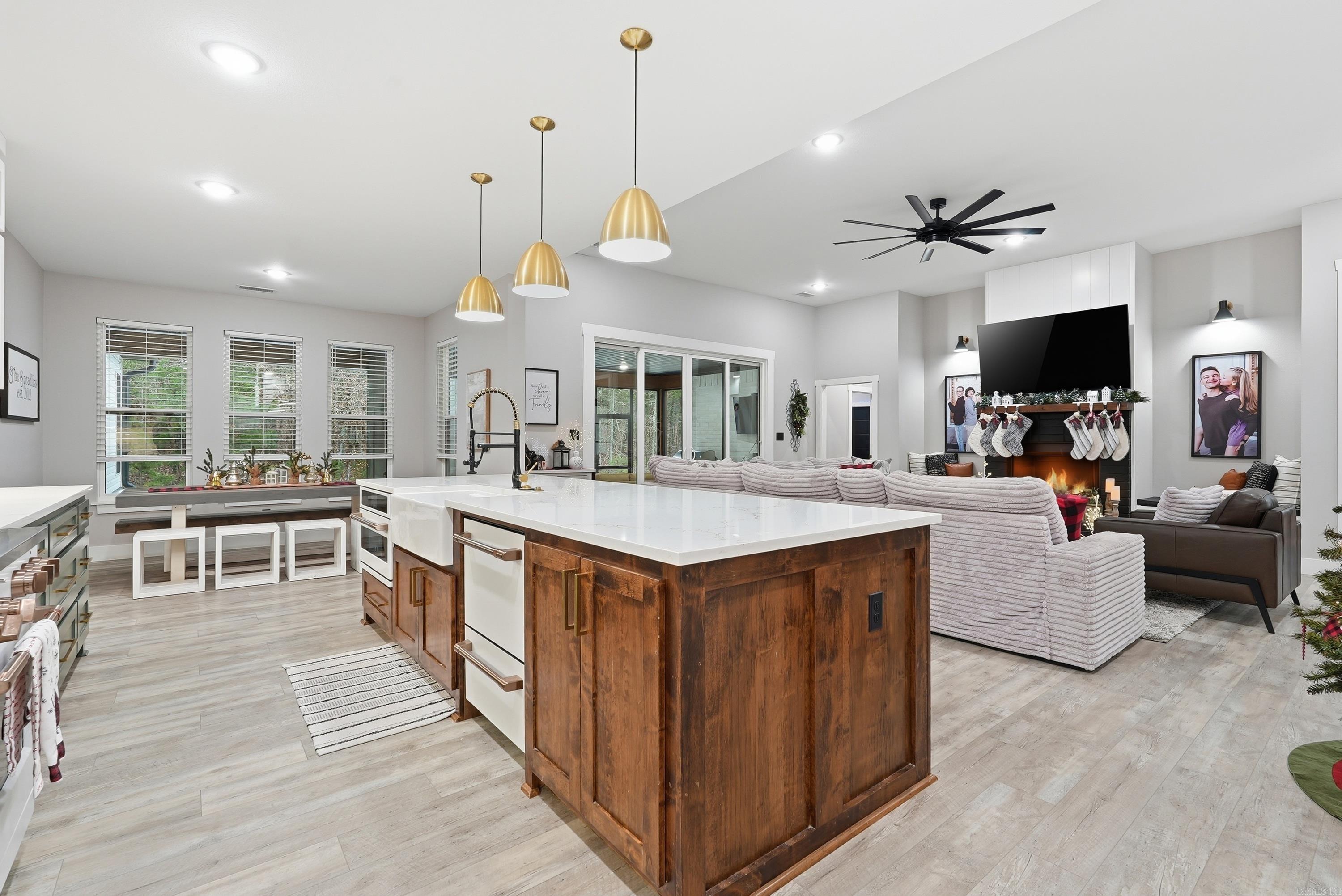 HIDDEN VALLEY - Residential