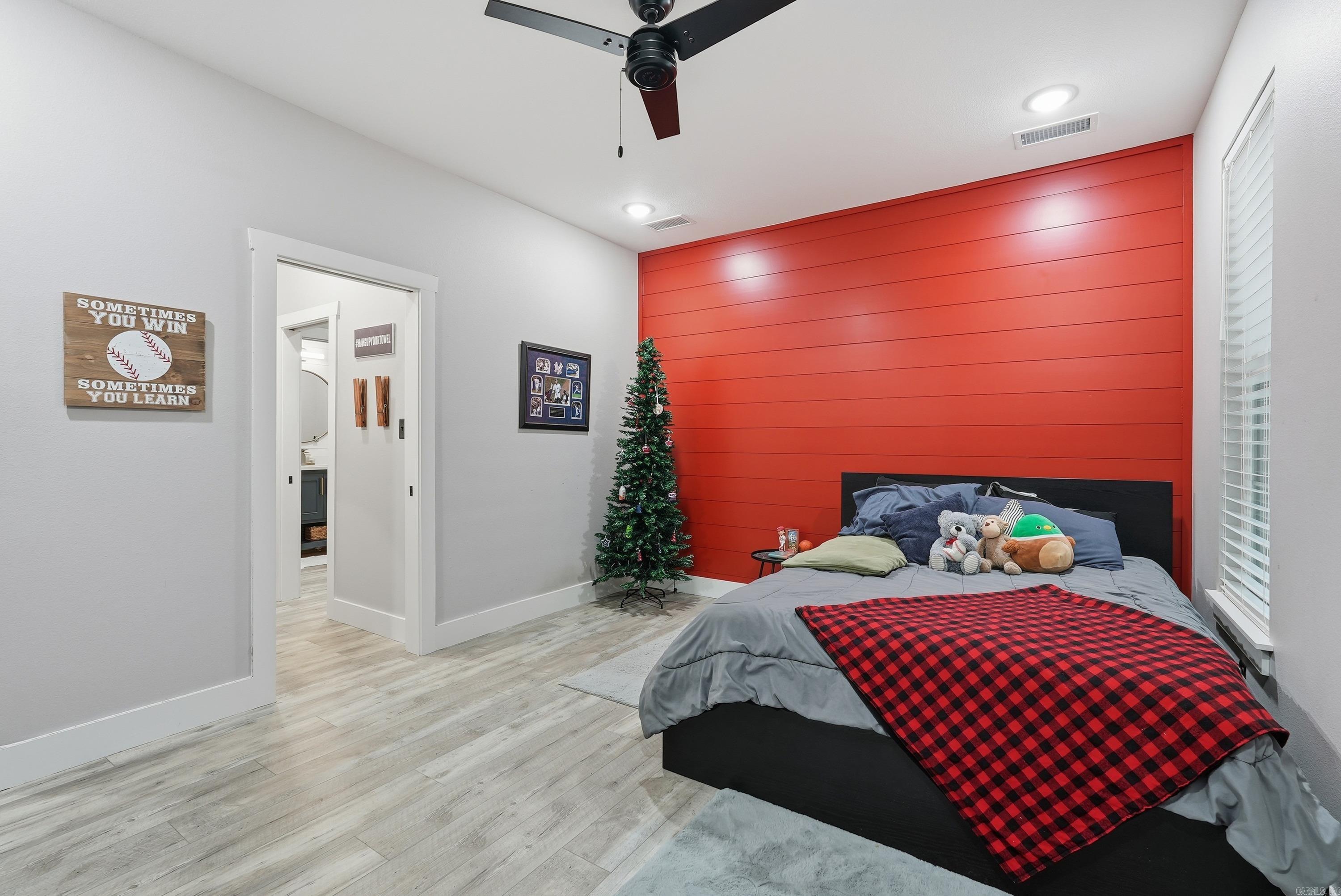 HIDDEN VALLEY - Residential