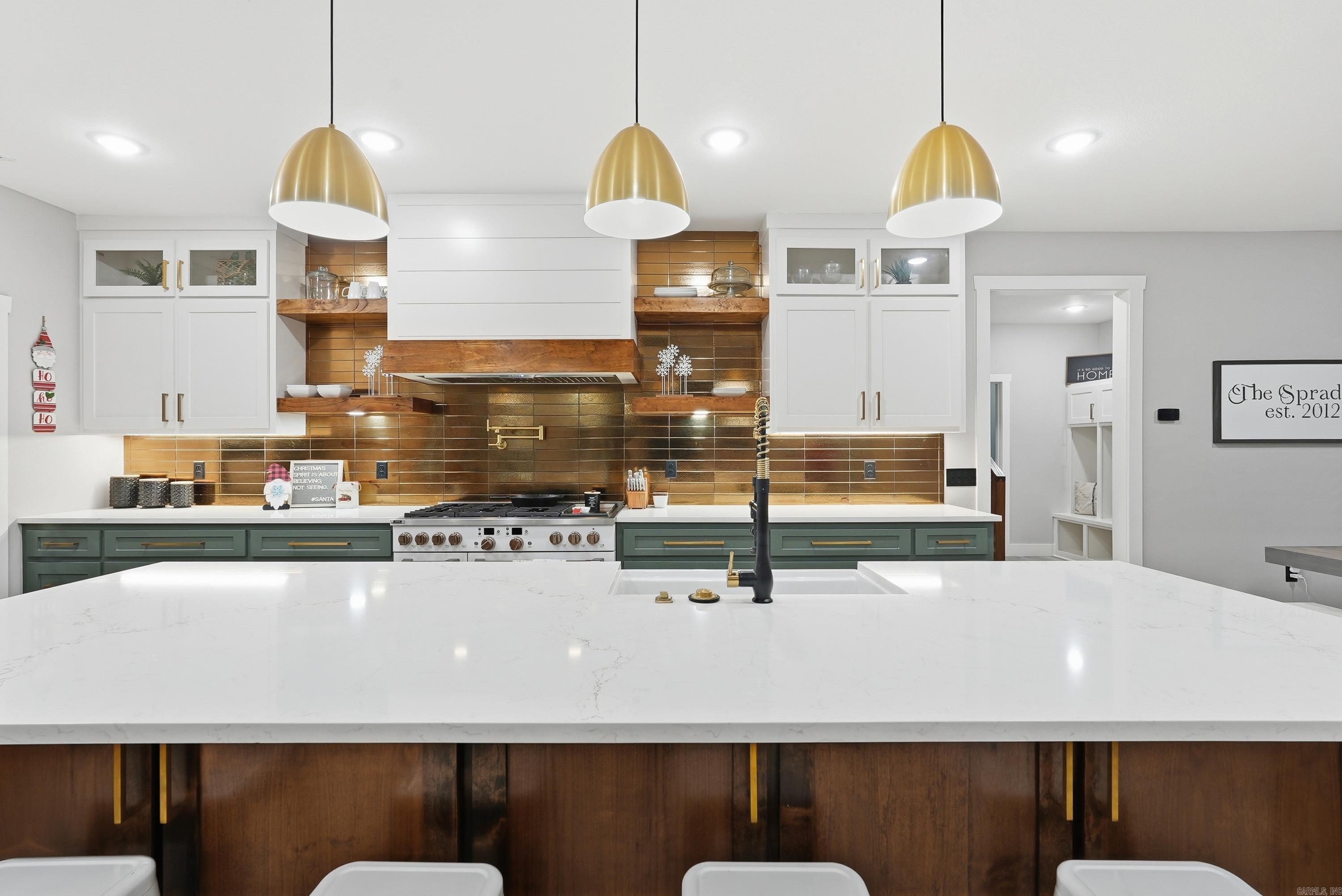 HIDDEN VALLEY - Residential