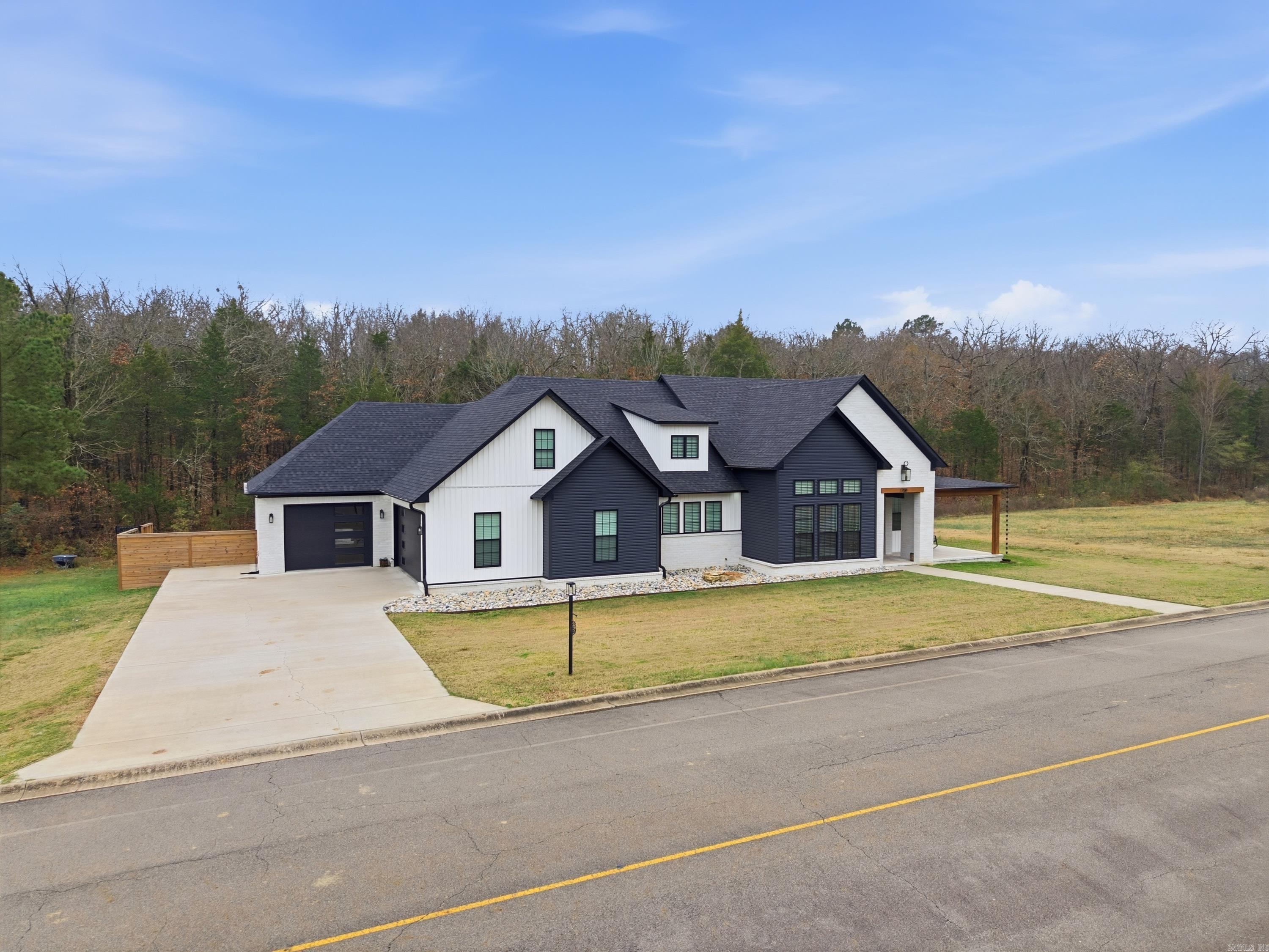 HIDDEN VALLEY - Residential