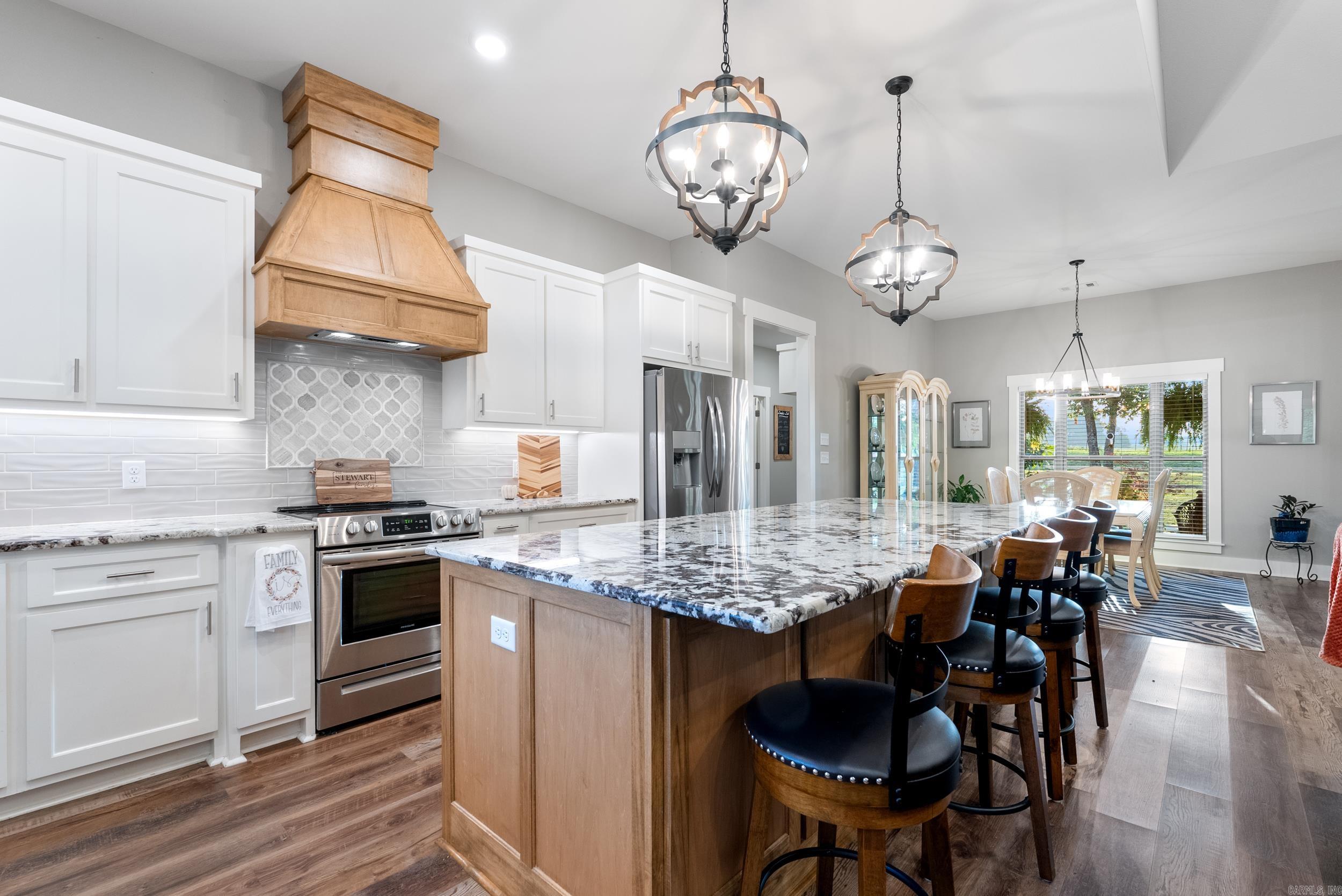 COYOTE RIDGE - Residential