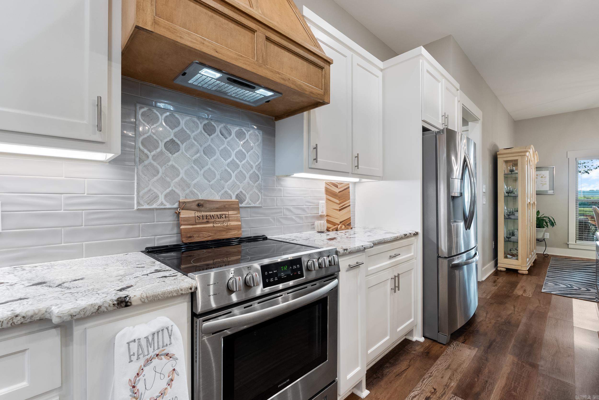 COYOTE RIDGE - Residential