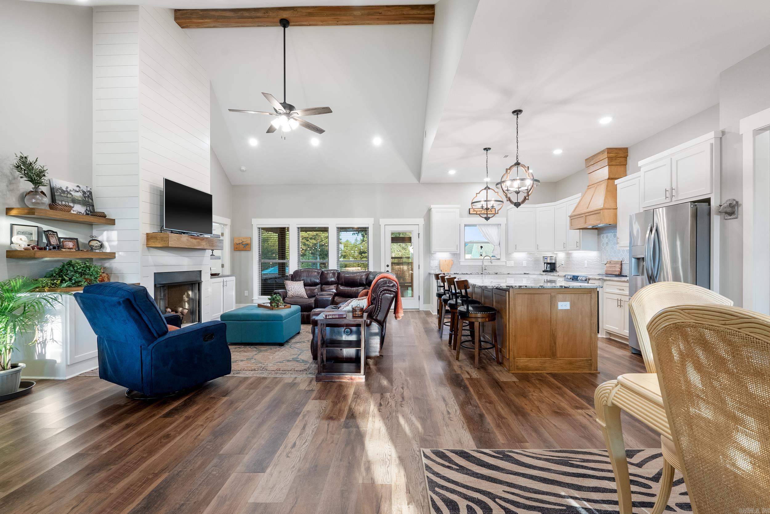 COYOTE RIDGE - Residential