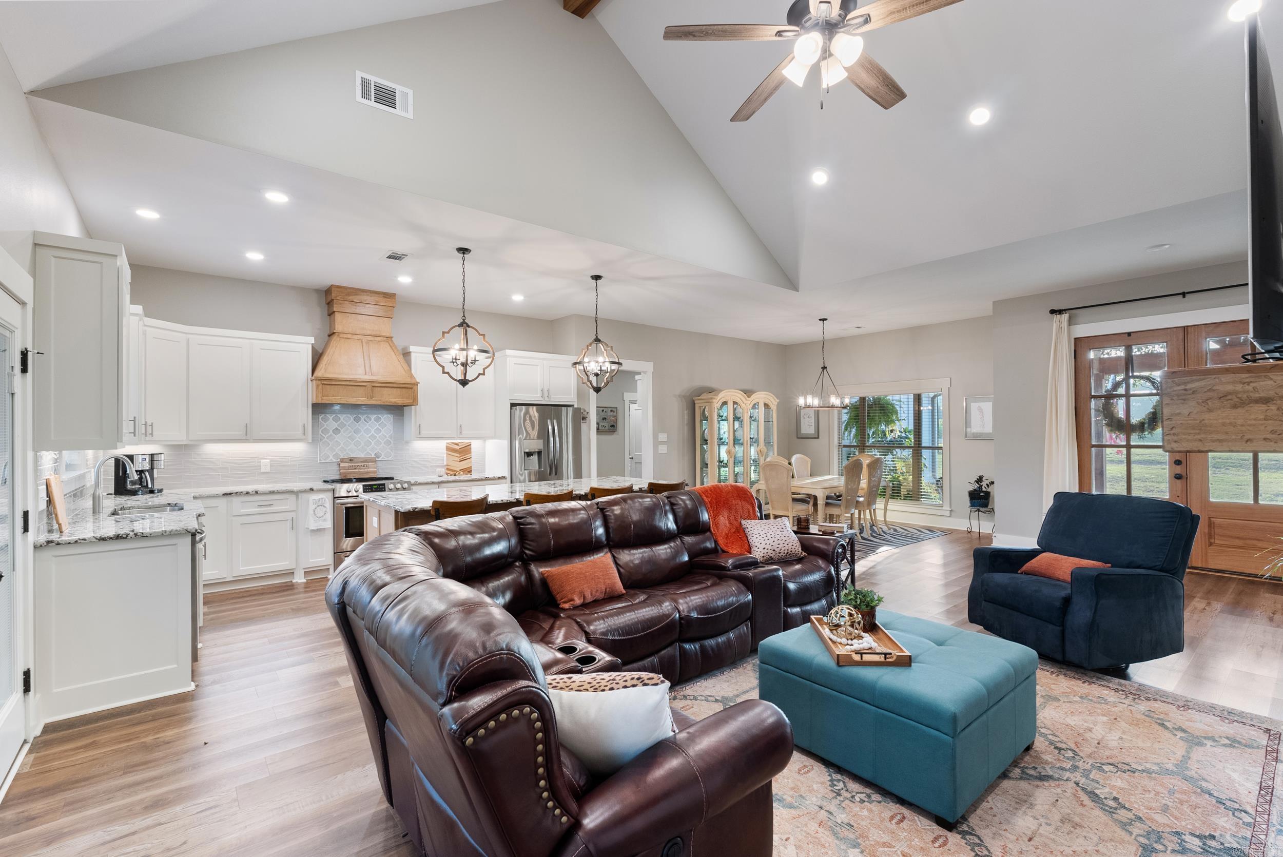 COYOTE RIDGE - Residential