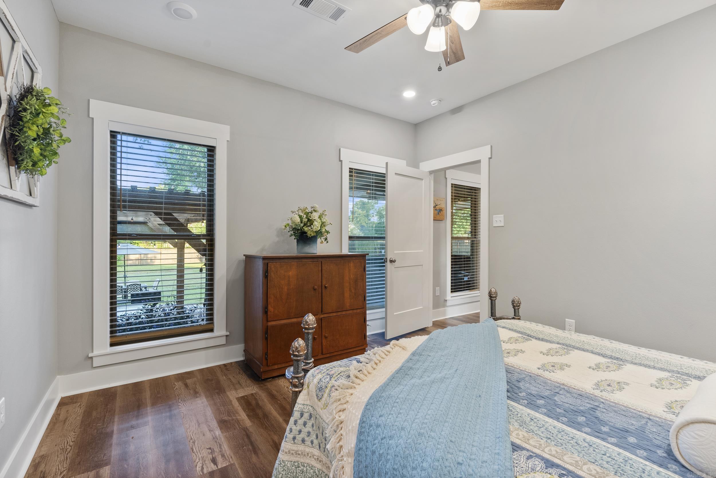 COYOTE RIDGE - Residential