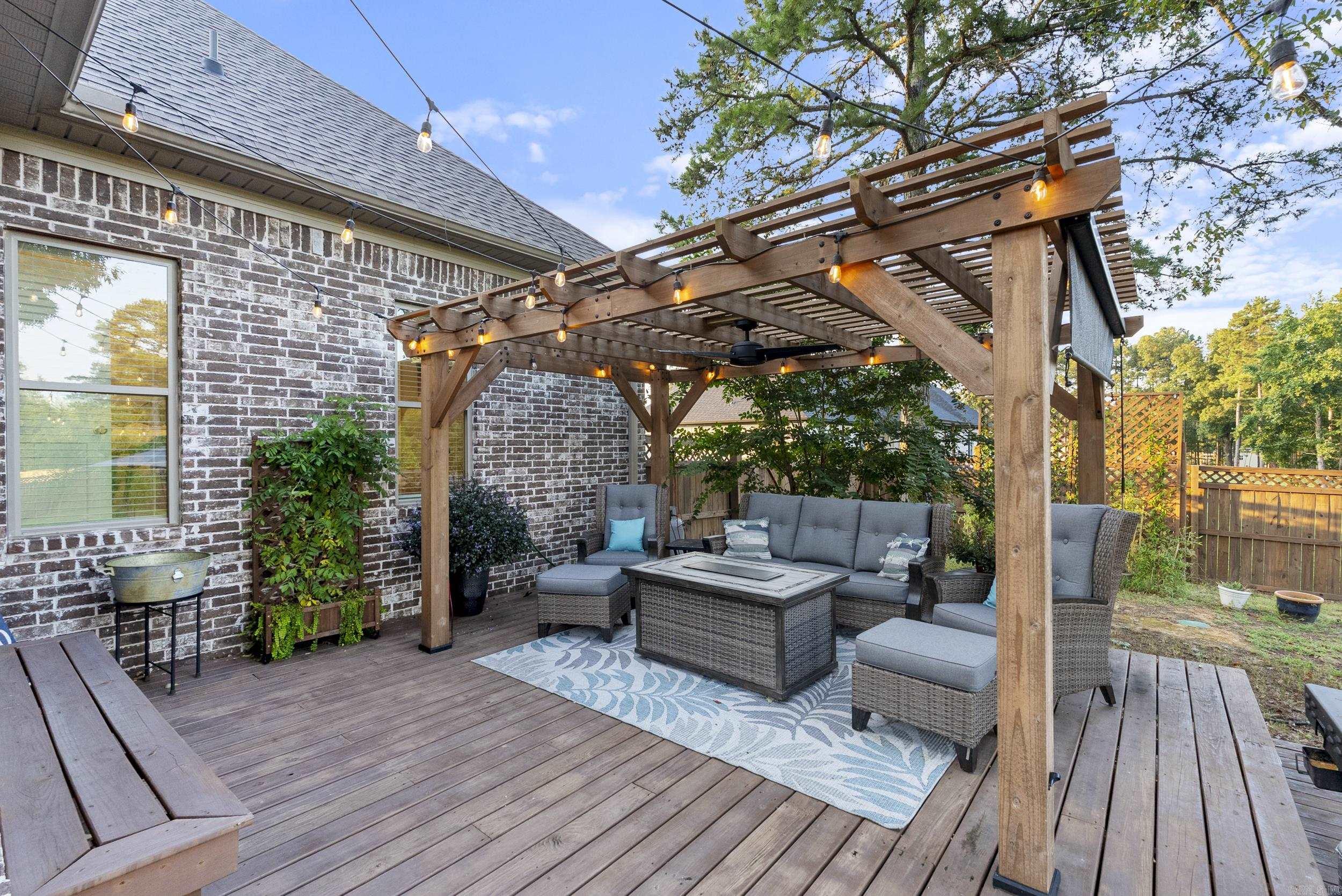 COYOTE RIDGE - Residential